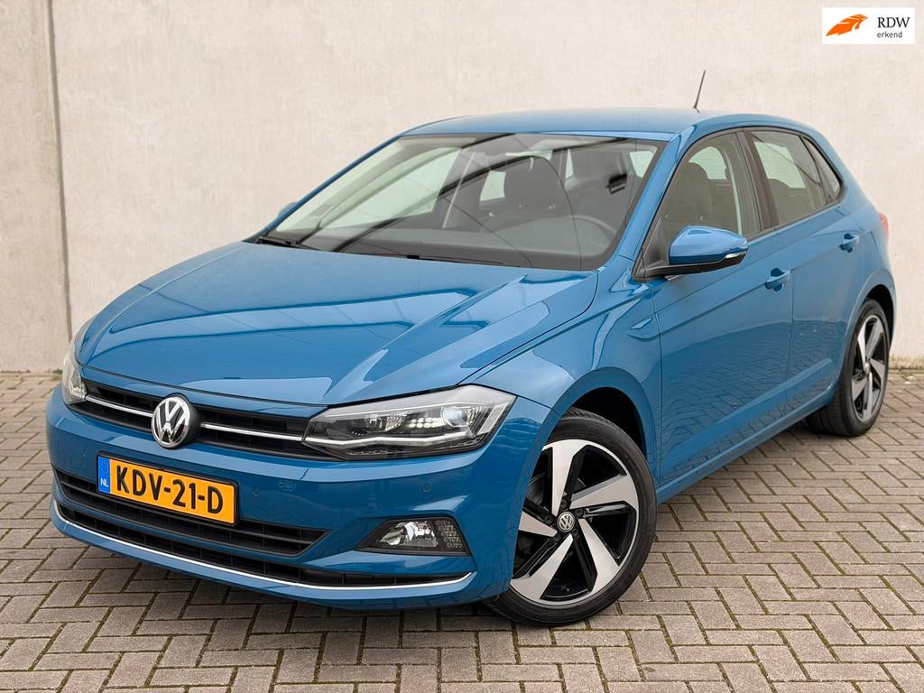 Volkswagen Polo 1.0 TSI Virtual 17'' LED ACC Camera CarPlay, Voorwielaandrijving, Gebruikt, Blauw, Leder en Stof