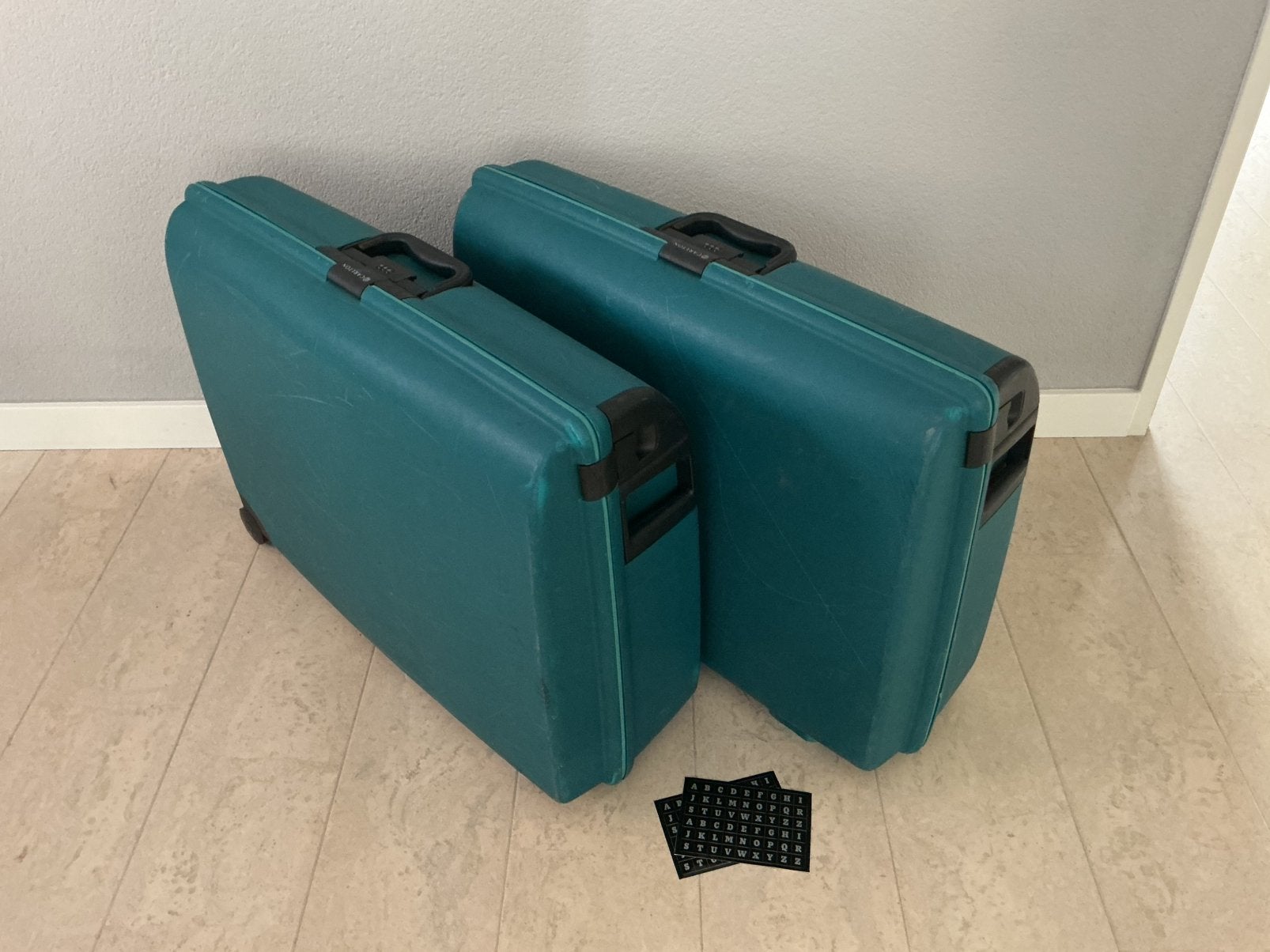 Carlton koffers 2 stuks (groen/blauw), Sieraden, Tassen en Uiterlijk, Koffers, Hard kunststof, Zo goed als nieuw, Minder dan 35 cm