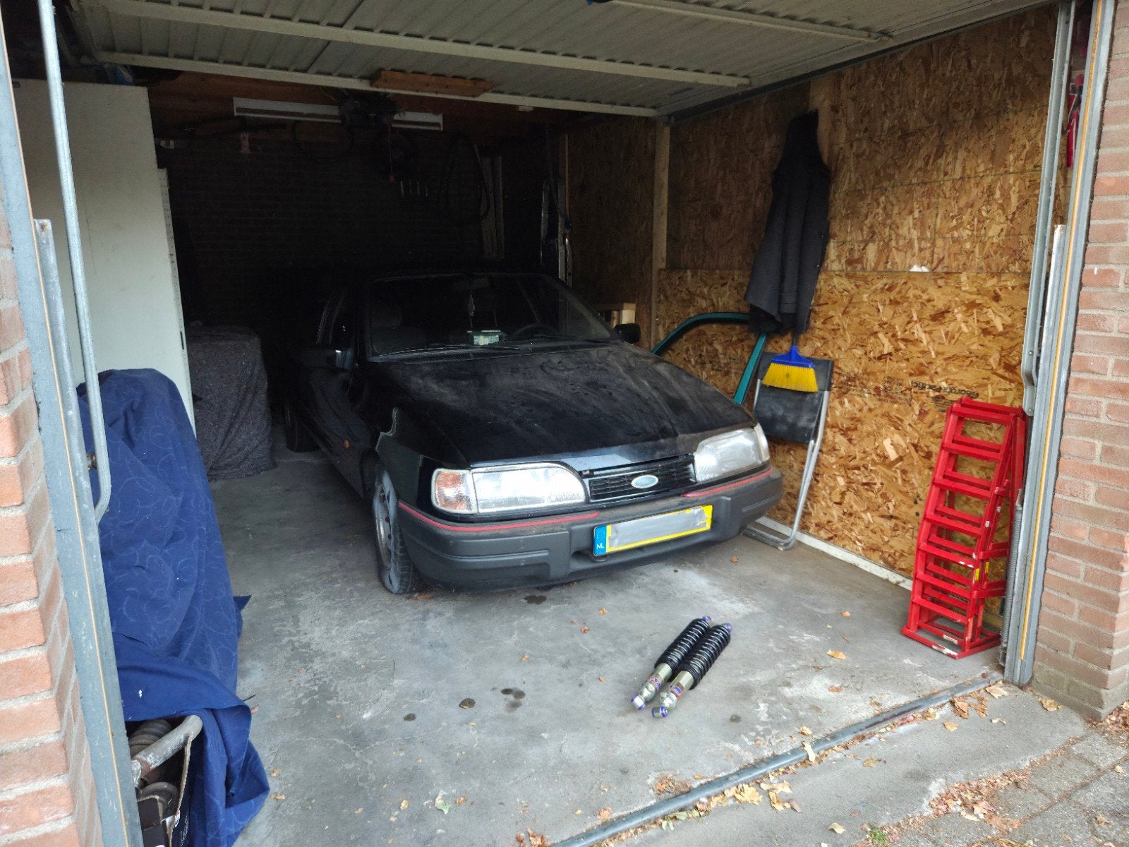 Ford Sierra 2.0i cat, 1994 cc, 1250 kg, 4 cilinders, 100 pk