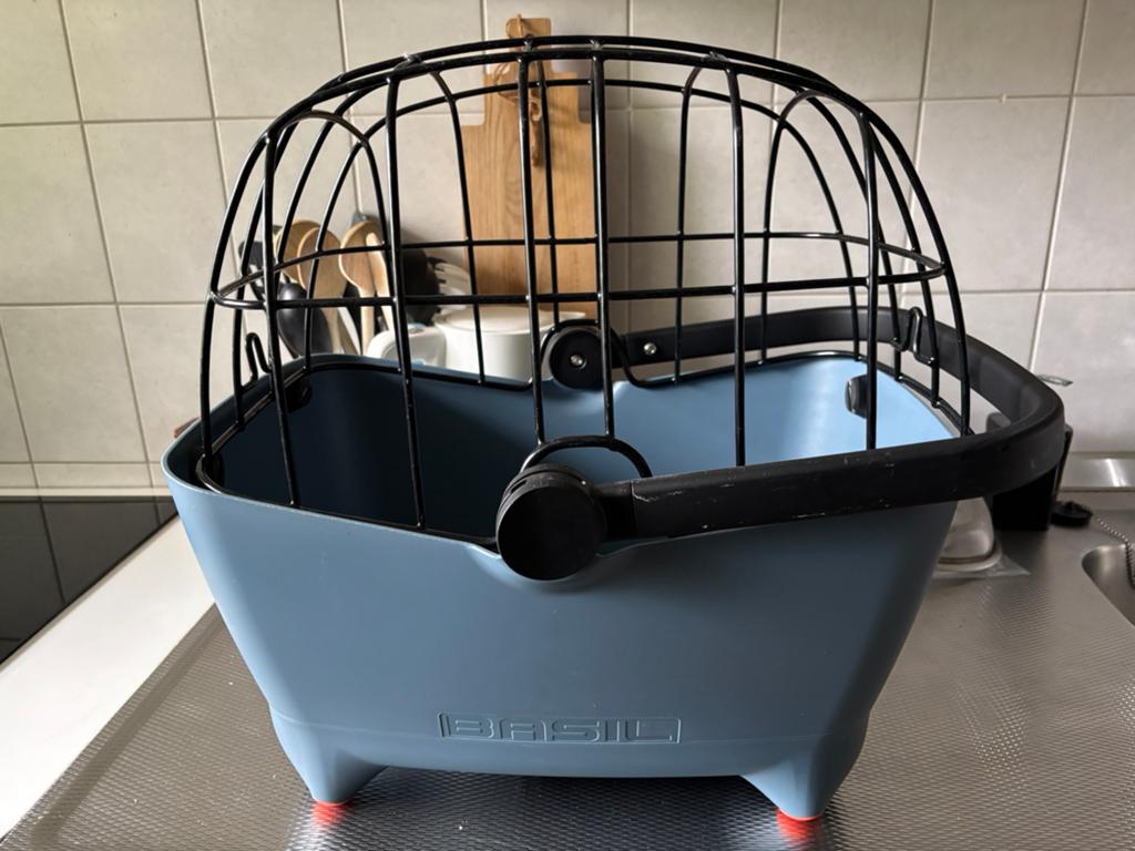 Basil fietsmand voor de hond ( achterop), Dieren en Toebehoren, Ophalen, Zo goed als nieuw