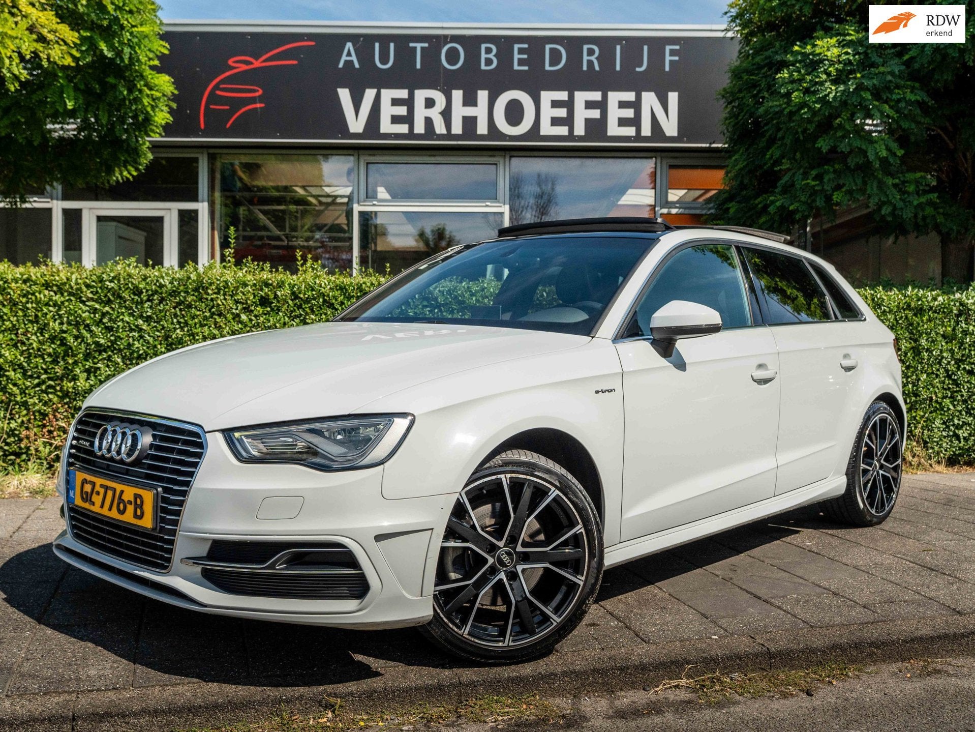 Audi A3 Sportback 1.4 E-TRON PHEV - S-LINE - PANORAMADAK - A, Auto's, 4 cilinders, 150 pk, Wit, Hybride Elektrisch/Benzine