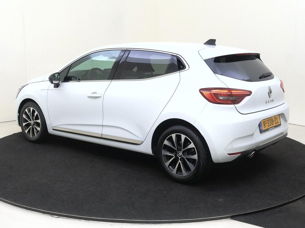 Renault Clio 1.0 TCe 90 Techno 360 Camera / 9'3 inch navigat, Voorwielaandrijving, Gebruikt, Euro 6, Leder en Stof