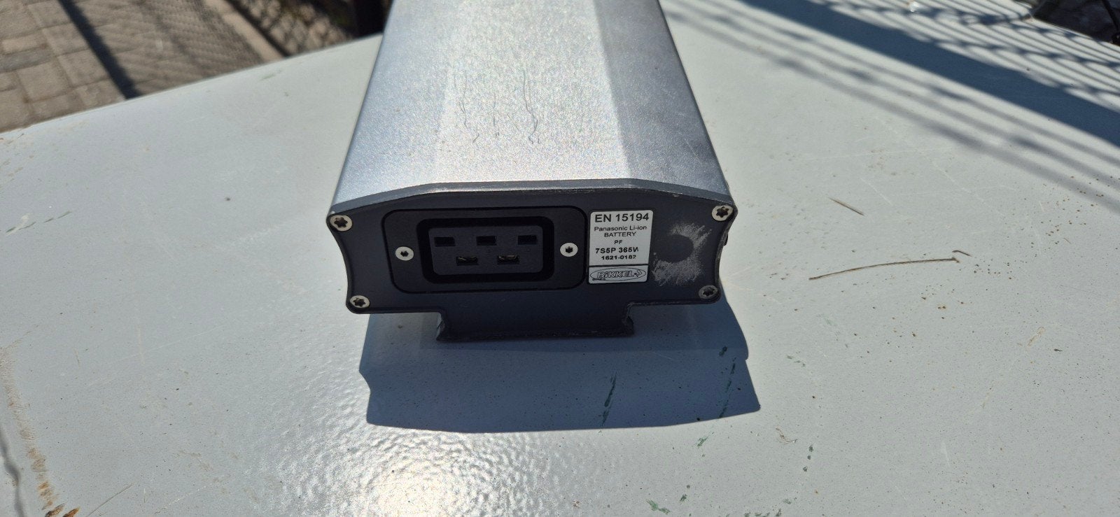 Bikkel Ibee 24V accu met lader en testrapport, Ophalen, Gebruikt