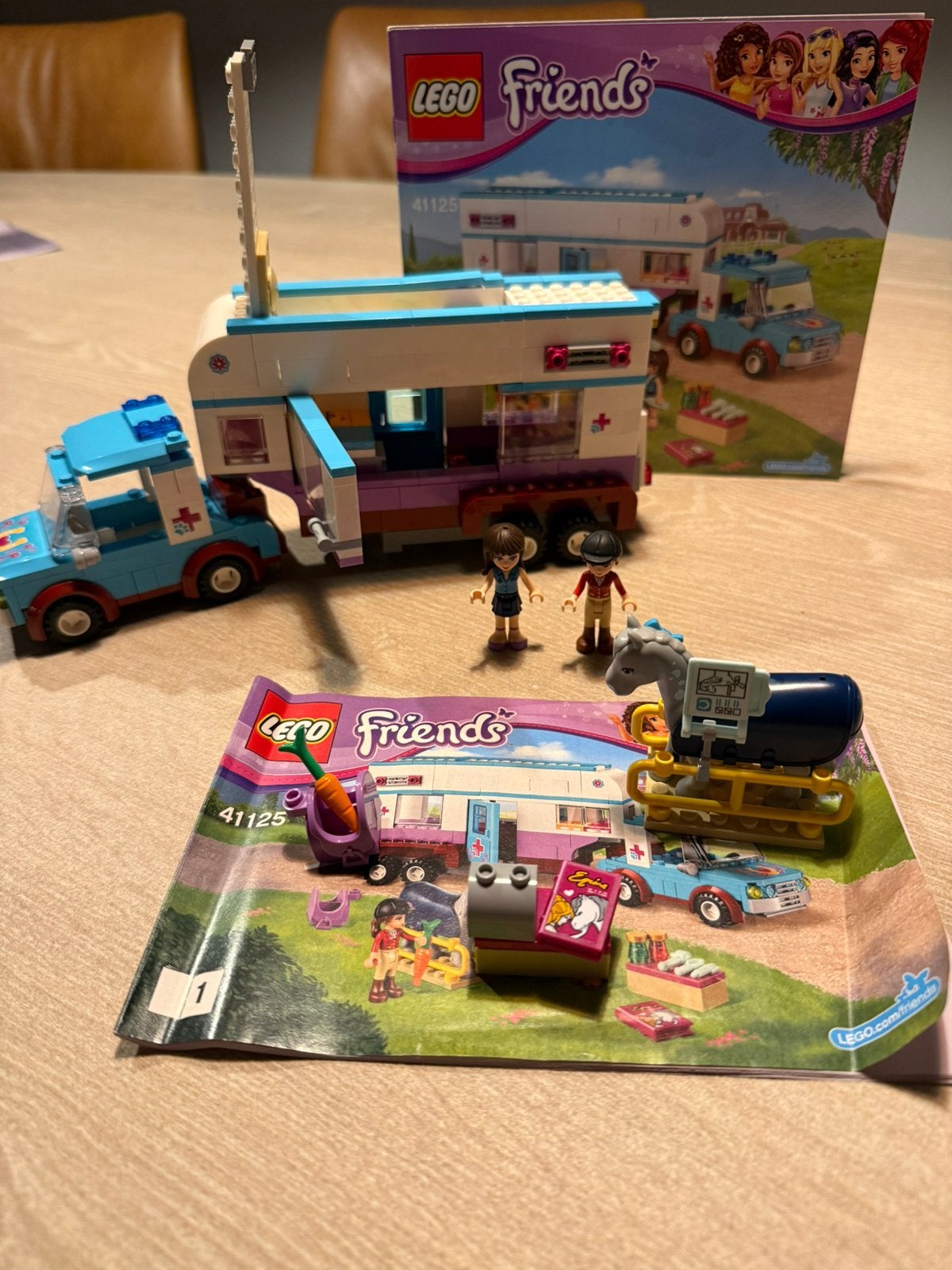 Foto 5 van Grote LEGO Friends & Disney Princess bundel alles in 1 koop!