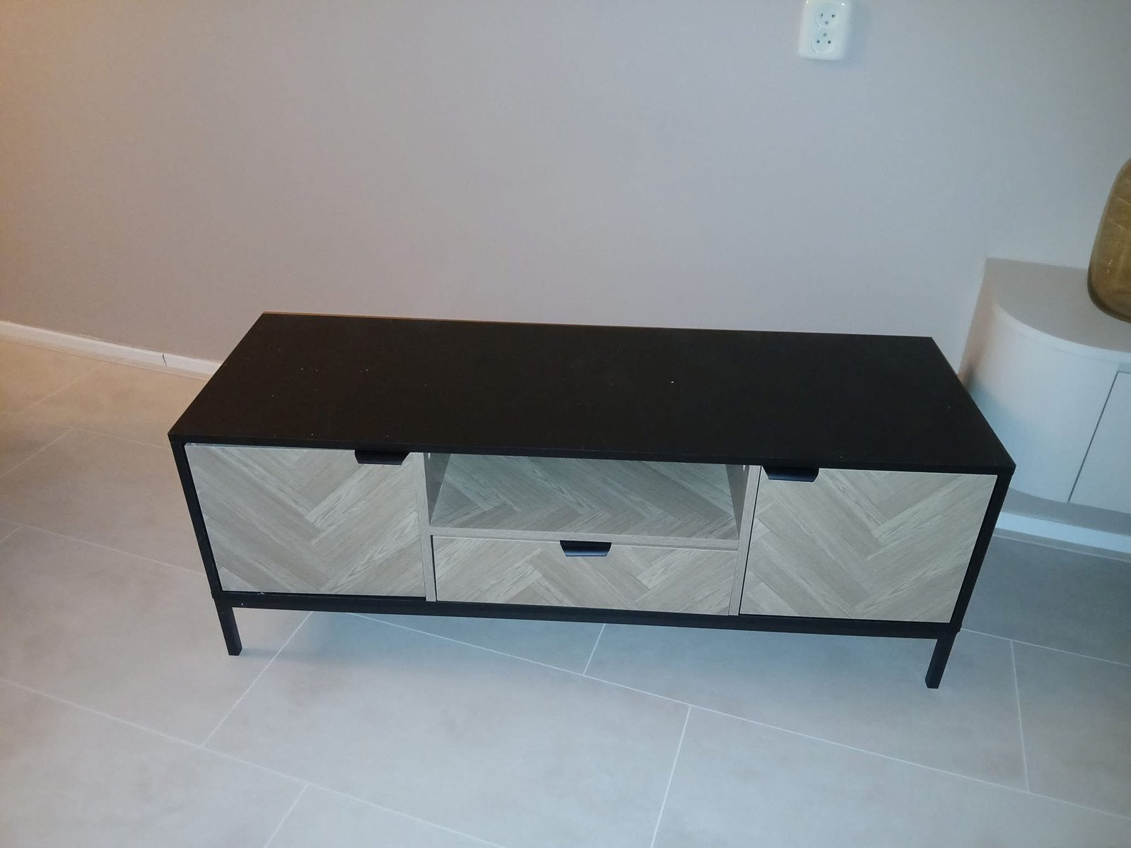 Tv meubel visgraat motief nieuw, Huis en Inrichting, Ophalen of Verzenden, Nieuw, 25 tot 50 cm, Minder dan 100 cm