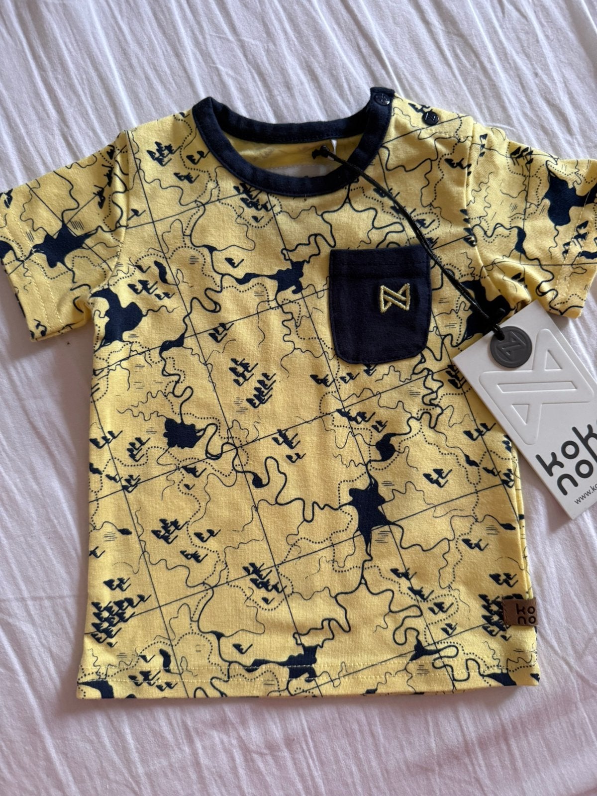 Koko Noko geel met blauw shirt maat 56 NIEUW, Kinderen en Baby's, Babykleding | Maat 56, Ophalen of Verzenden, Nieuw, Jongetje