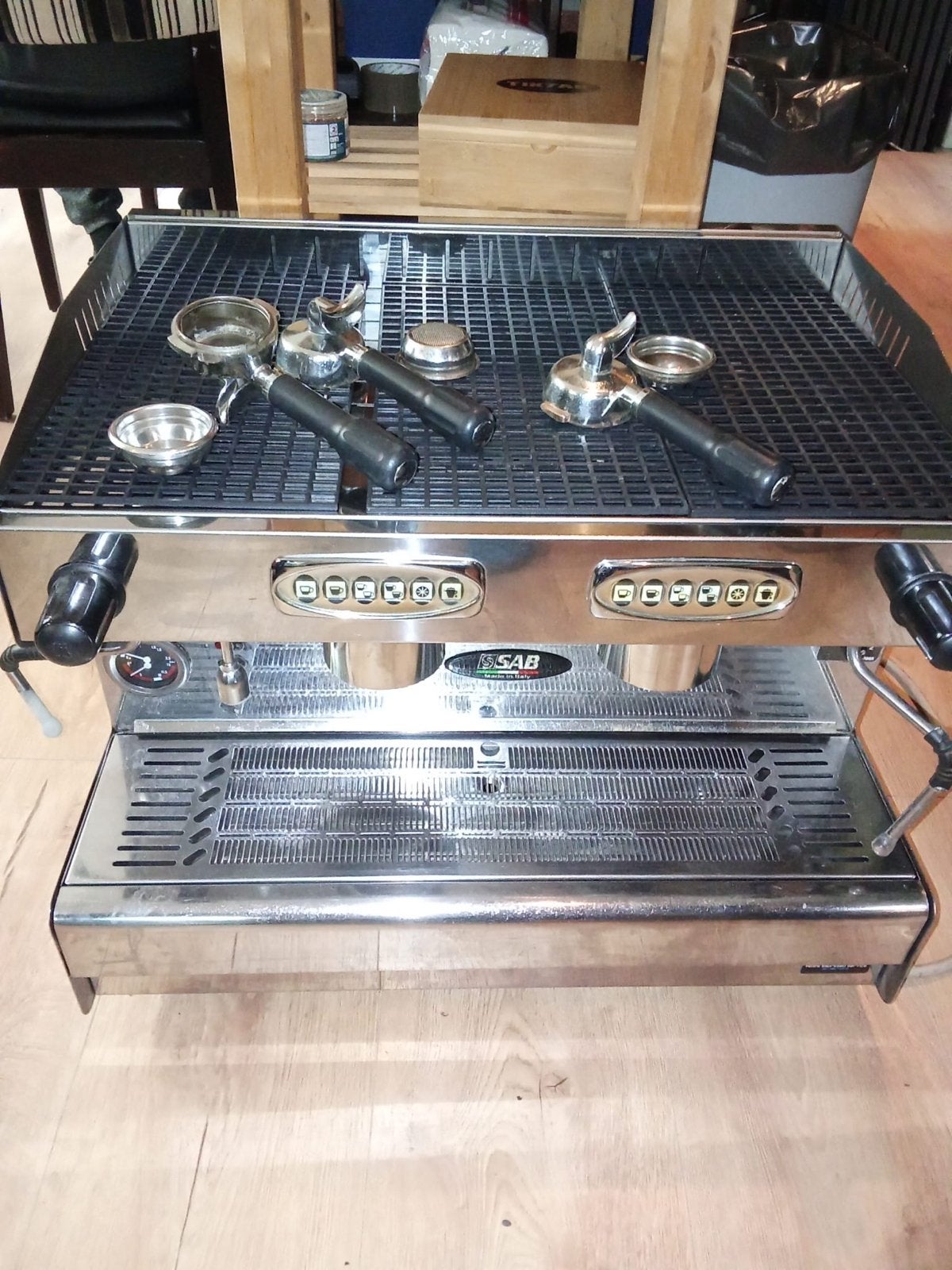 SAB Jolly 2GR Auto 2-groeps Volumetrische Espressomachine, Witgoed en Apparatuur, Gebruikt, Espresso apparaat, 10 kopjes of meer