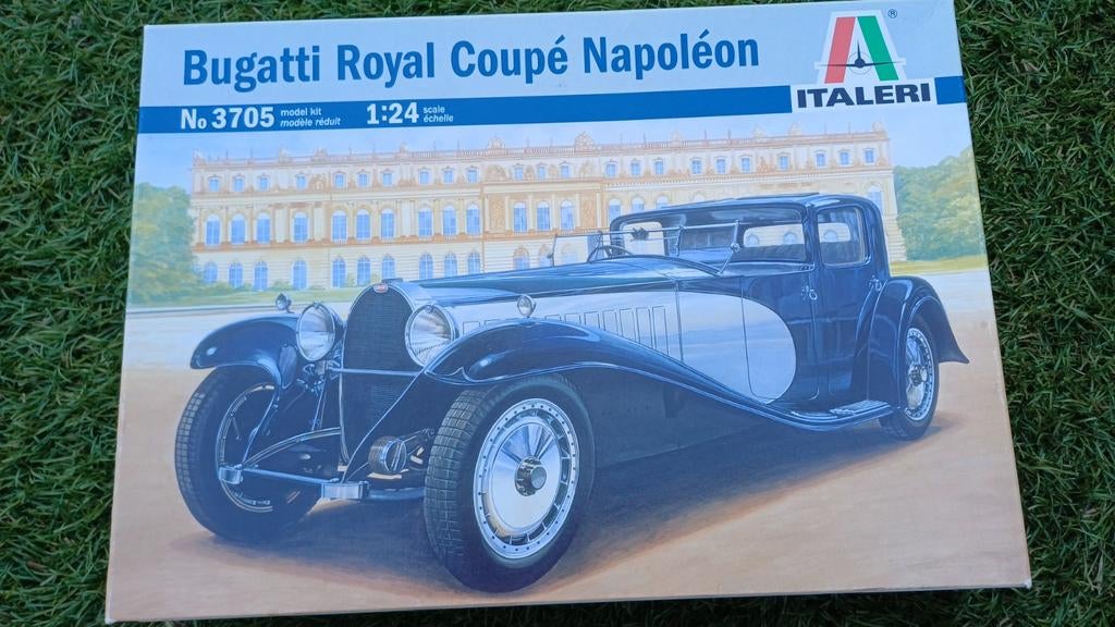 Italeri Bugatti Royal Coupé Napoléon No. 3705 (2008), Hobby en Vrije tijd, Modelbouw | Auto's en Voertuigen, Nieuw, Auto, 1:32 tot 1:50