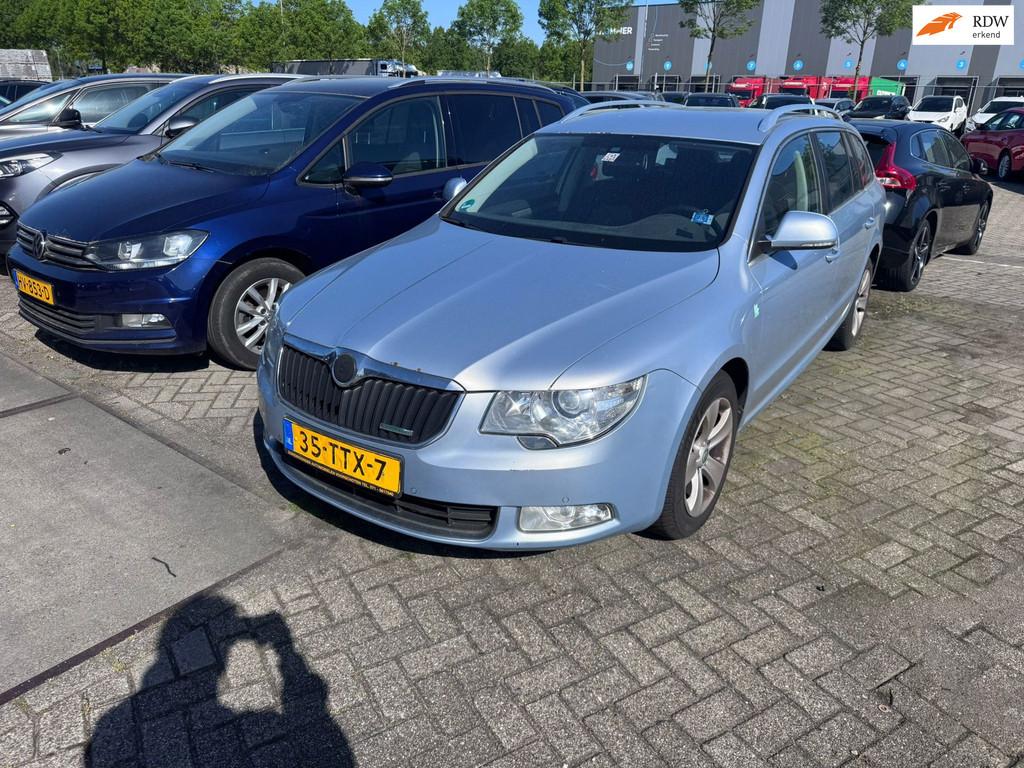 Skoda Superb Combi 1.6 TDI Greenline Ambition Business Line, Voorwielaandrijving, Euro 5, Navigatiesysteem, Gebruikt