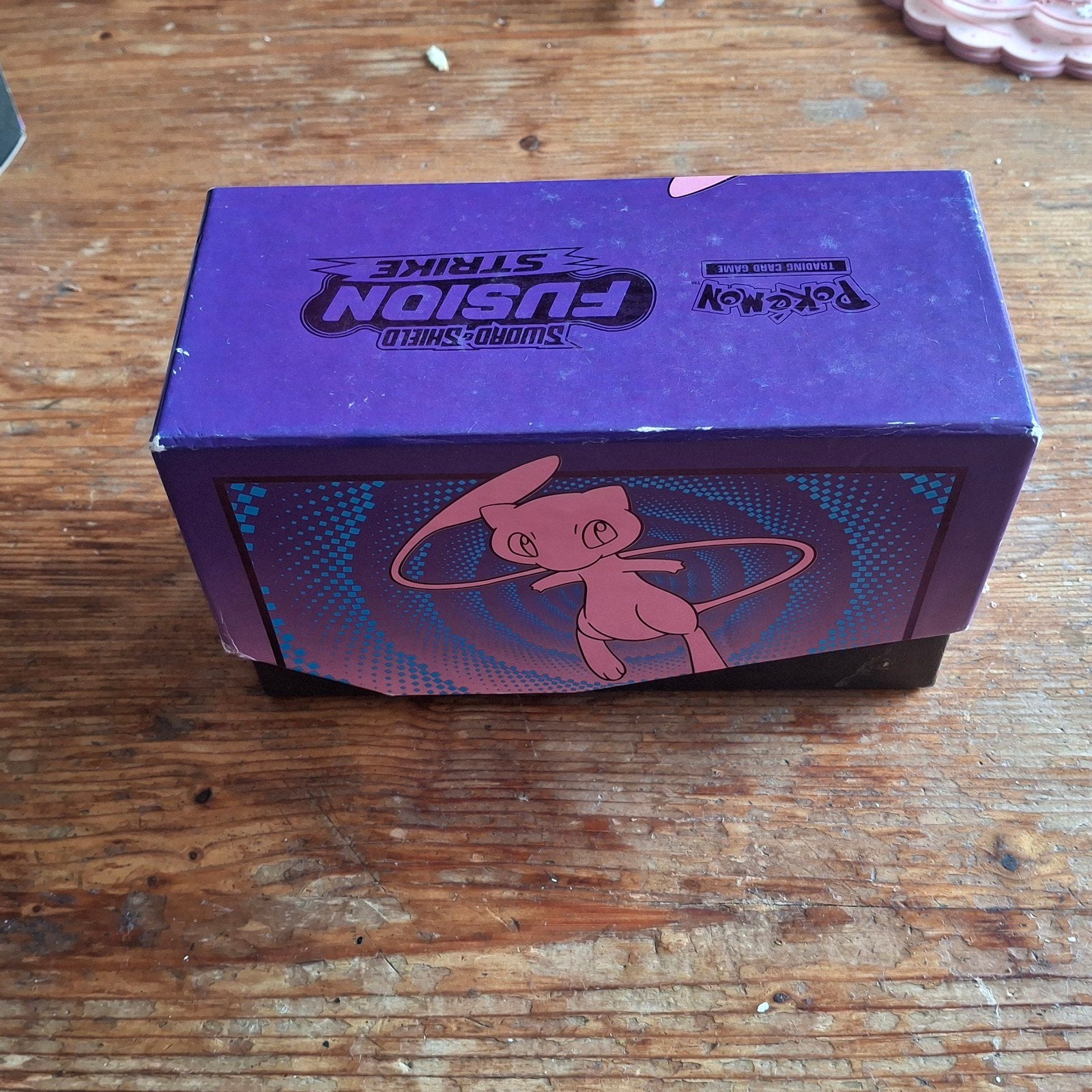 Pokemon TCG set + battle decks corviknight & Lycanroc, Ophalen