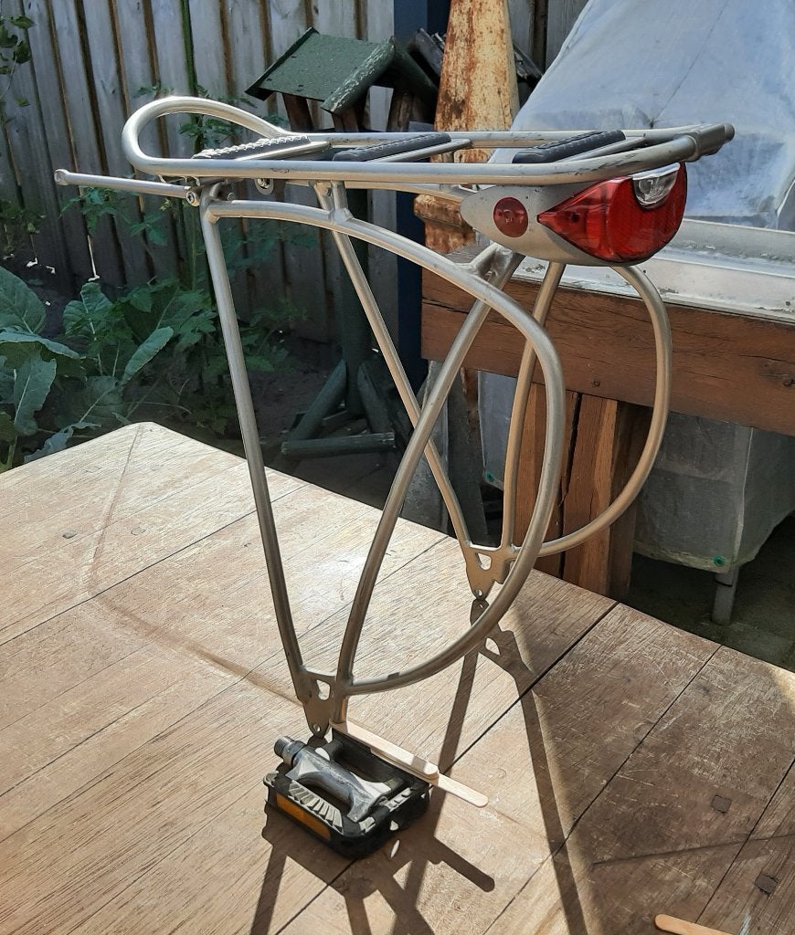 Bagagedrager Achterlicht 28 inch Afkomstig Koga Miyata Tesla, Ophalen, Gebruikt
