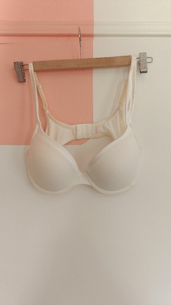 Witte voorgevormde beugel bh van hunkemoller 75C, Kleding | Dames, Hunkermoller, Verzenden, Wit, BH