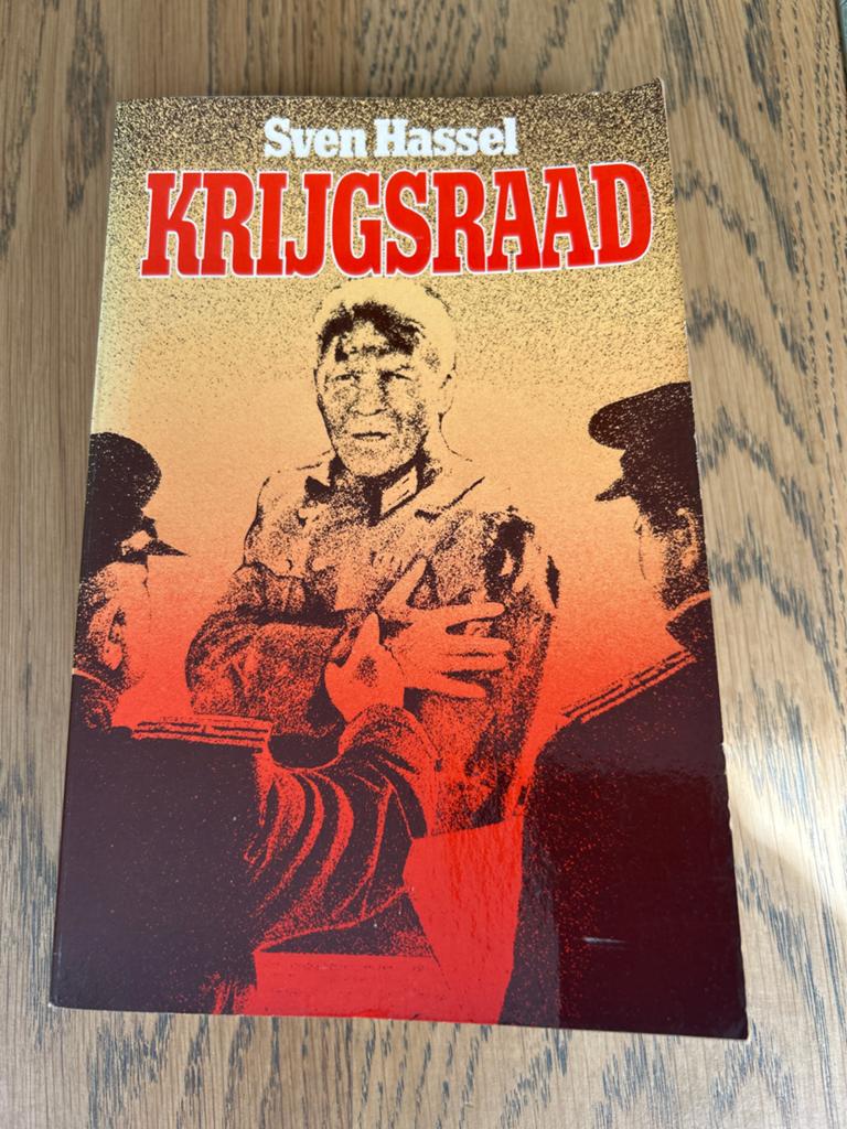 Krijgsraad - Sven Hassel (Tweede Wereldoorlog roman), Boeken, Avontuur en Actie, Gelezen, Ophalen of Verzenden