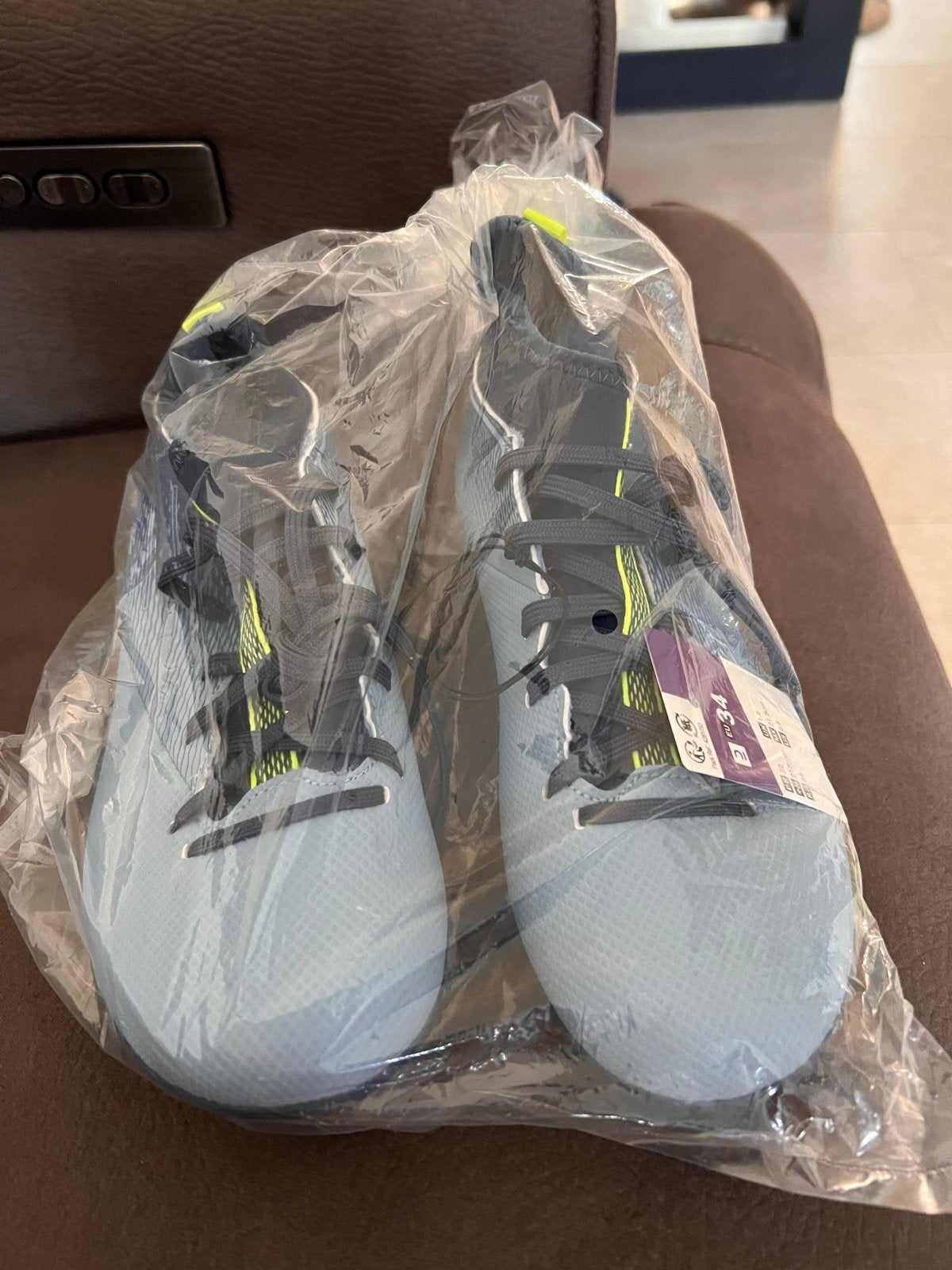 Kipsta Agility 500 FG voetbalschoenen maat 34, Ophalen of Verzenden, Nieuw, Schoenen