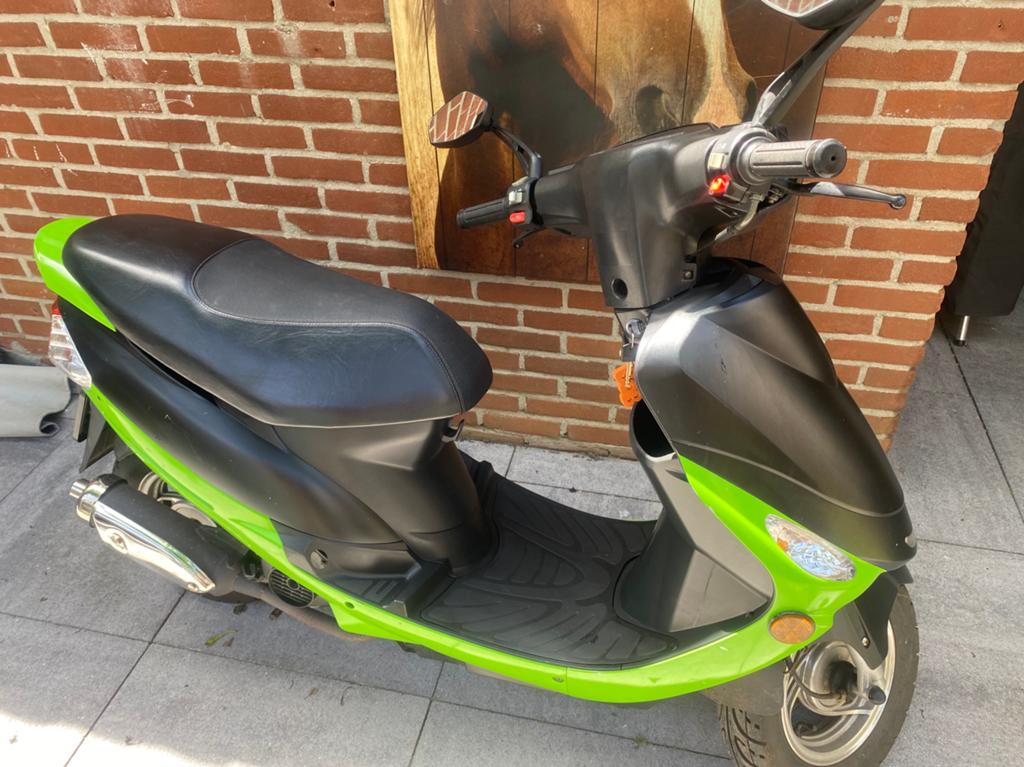 Peugeot V-clic weinig km’s