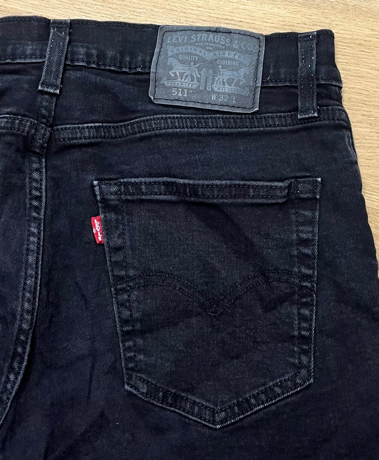 Levi’s 511 slim fit jeans korte broek zwart - Maat W32, Ophalen of Verzenden, Zo goed als nieuw, Zwart, W32 (confectie 46) of kleiner