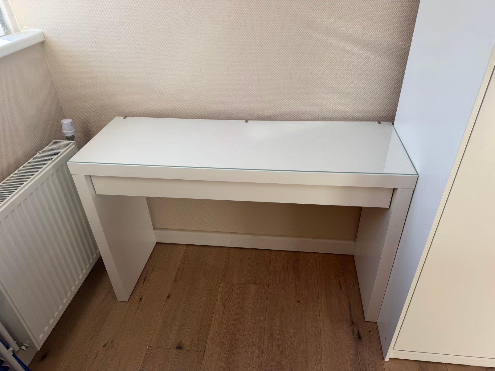 Toilettafel MALM, Huis en Inrichting, Bureaus, Ophalen, Zo goed als nieuw