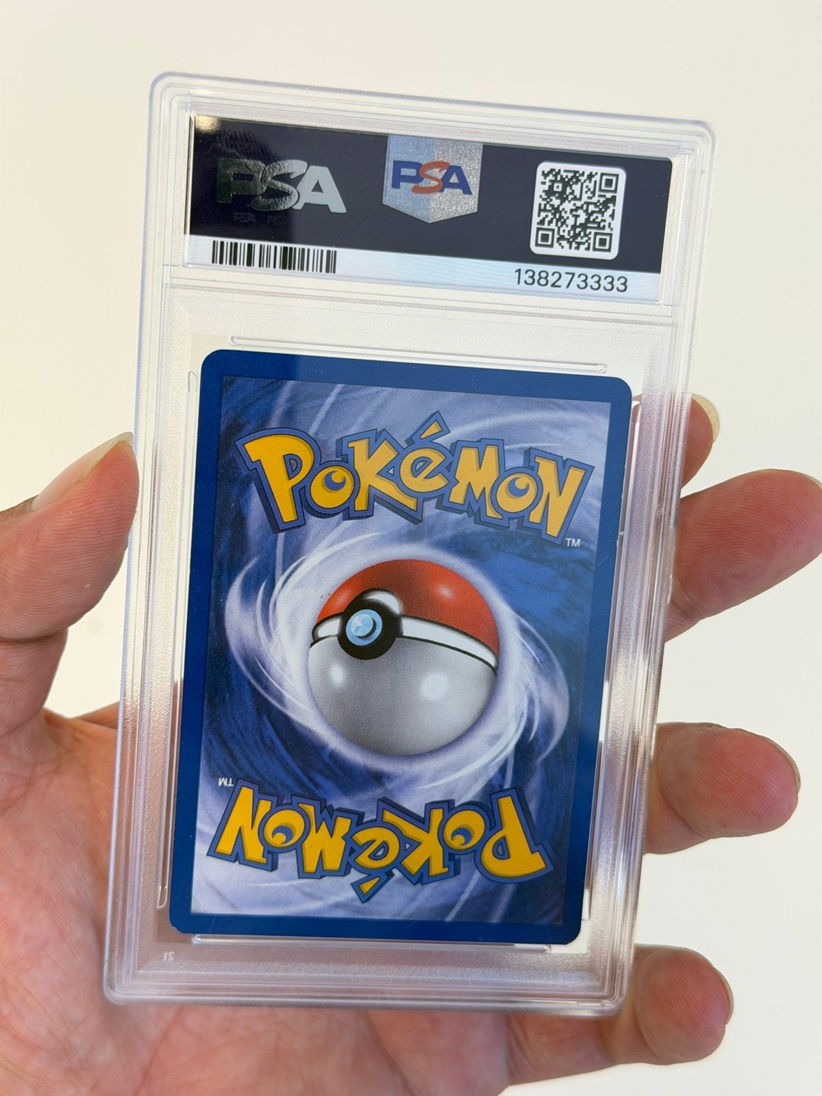 1999 Pokémon Poké Ball 64/64 Jungle PSA 7 Vintage WOTC #64, Hobby en Vrije tijd, Ophalen of Verzenden, Zo goed als nieuw, Losse kaart