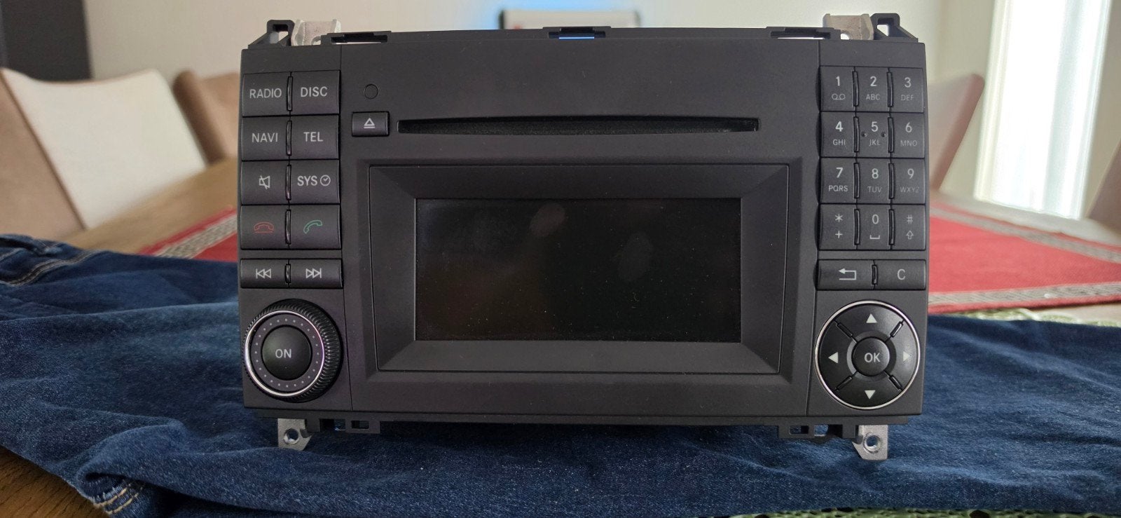 Mercedes-Benz Audio 20 CD Radio Navigatie BDD880, Ophalen