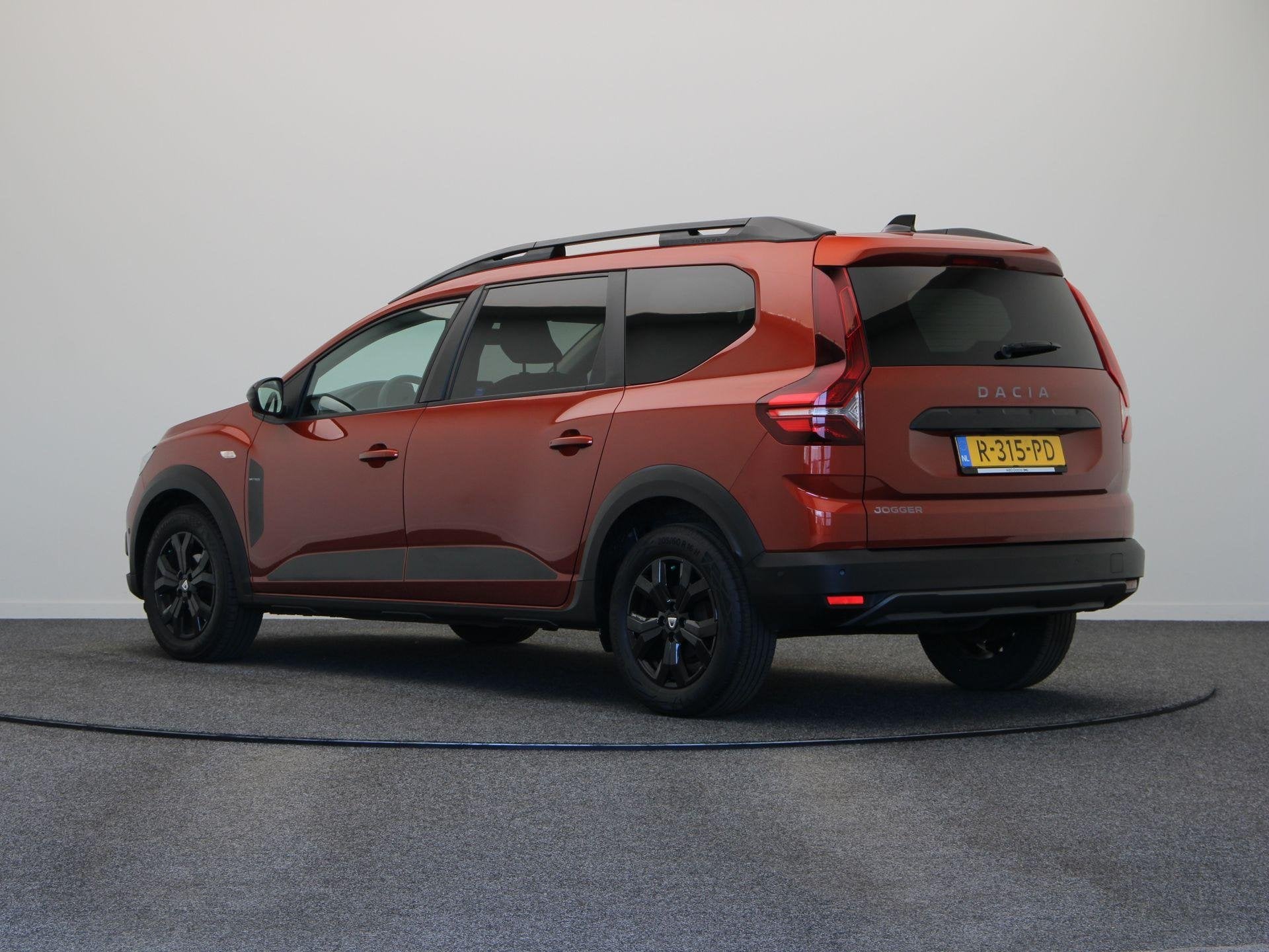 Dacia Jogger TCe 100pk Bi-Fuel Extreme 5p. | LPG | Dealerond, Auto's, Voorwielaandrijving, Gebruikt, Euro 6, Bruin