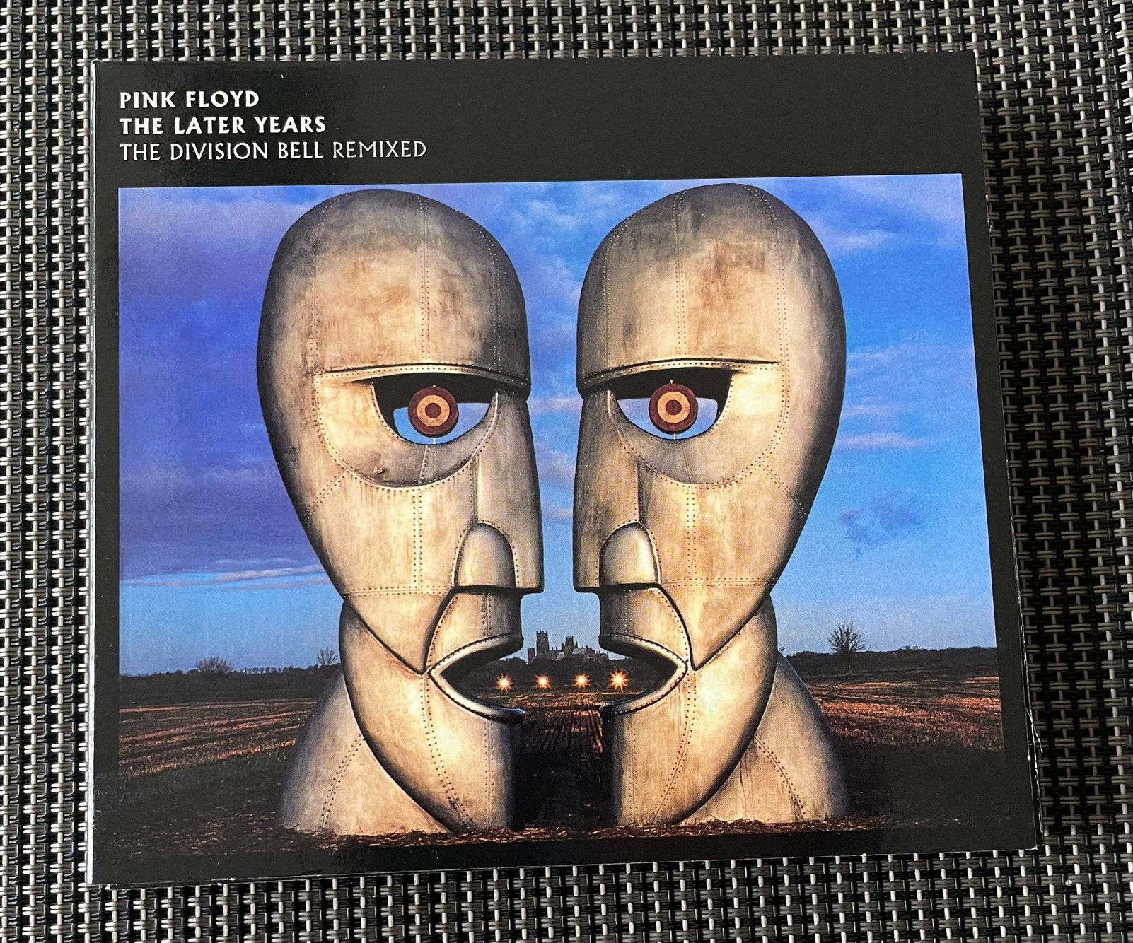 Pink Floyd - The Division Bell Remixed, 2CD digipack, Cd's en Dvd's, Cd's | Pop, Ophalen of Verzenden, Zo goed als nieuw
