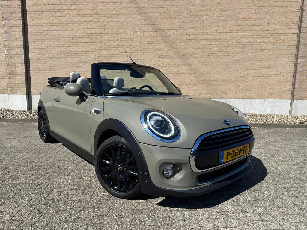 Mini Cabrio Cooper Salt 1.5 AUT 136pk facelift 2018, Auto's, Mini, 136 pk, Lichtsensor, Cabriolet, 4 stoelen