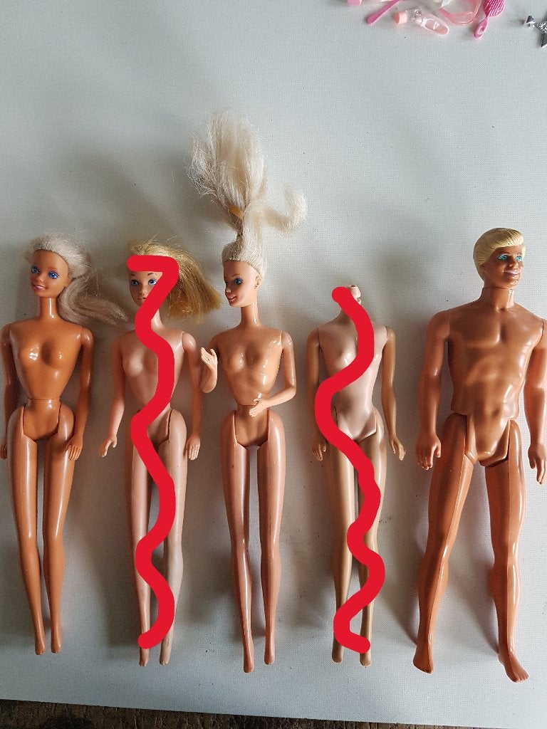 barbie 2x en ken., Ophalen of Verzenden, Zo goed als nieuw