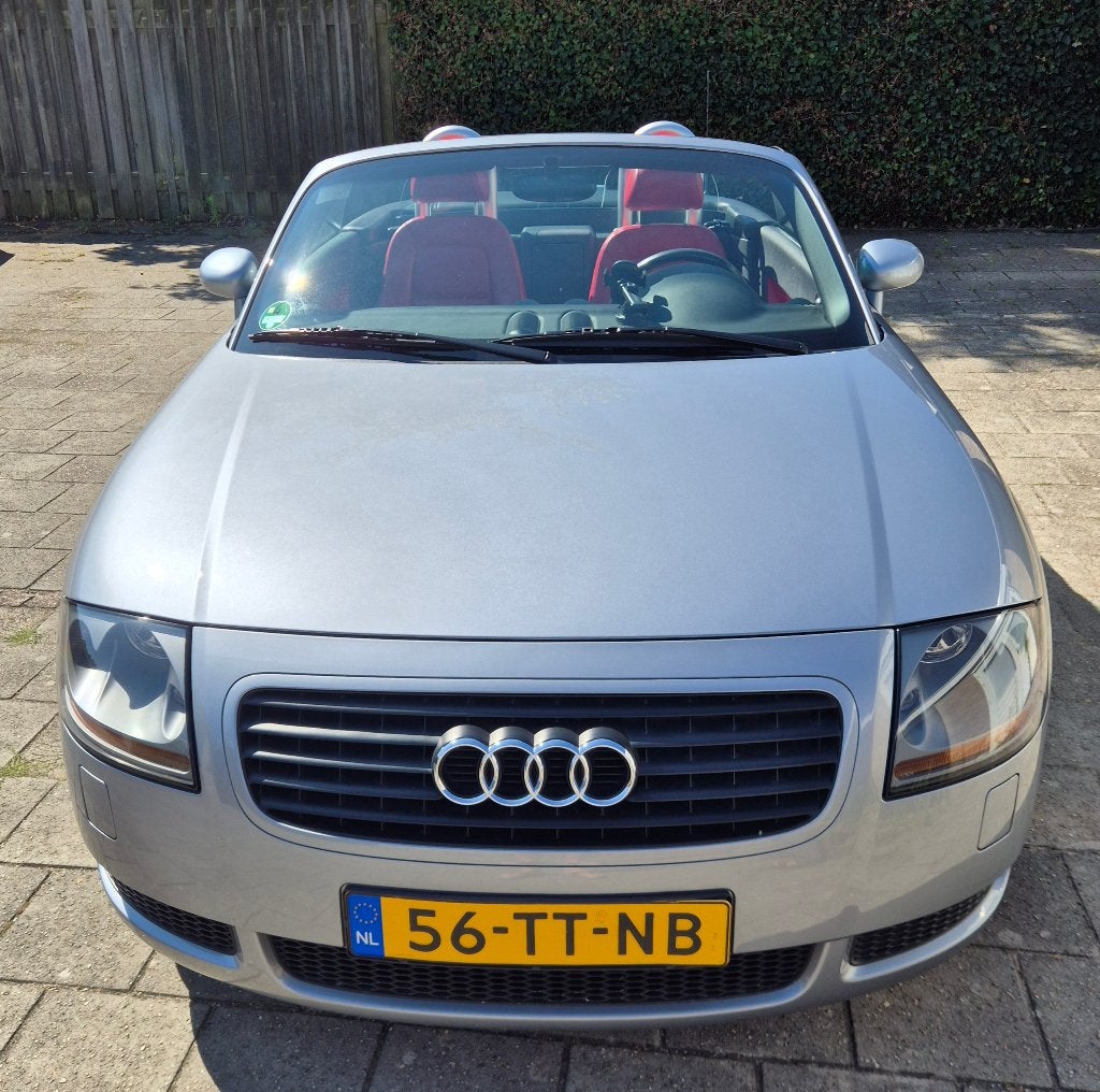 Audi TT roadster cabrio bouwjaar 2002 Grijs, Auto's, Audi, Voorwielaandrijving, TT, Zwart, 4 cilinders