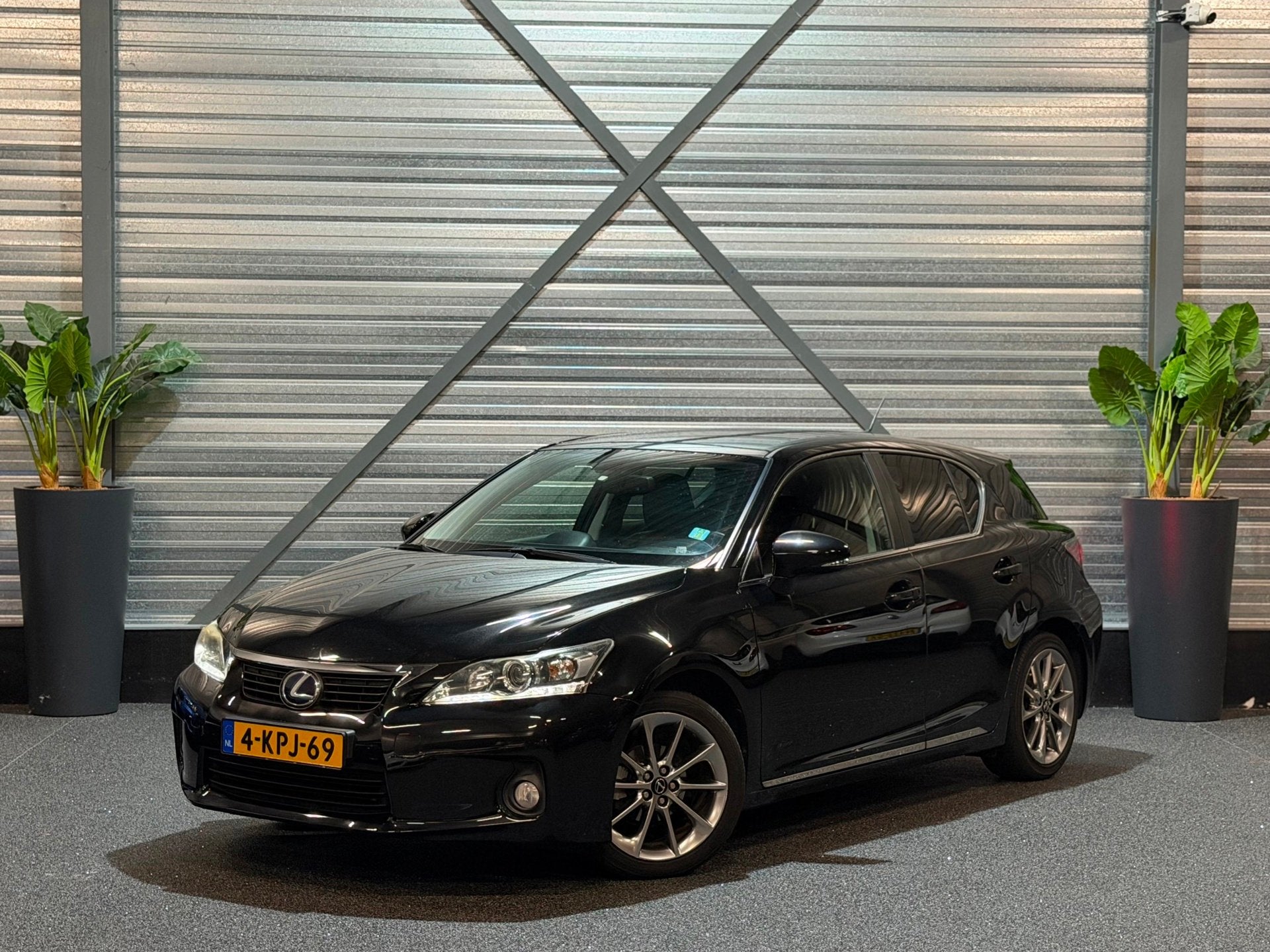 Lexus CT 200h Business Line LED/LEDER/NAVI/CRUISE/CAMERA/VDO, Auto's, Gebruikt, Zwart, 4 cilinders, Zwart