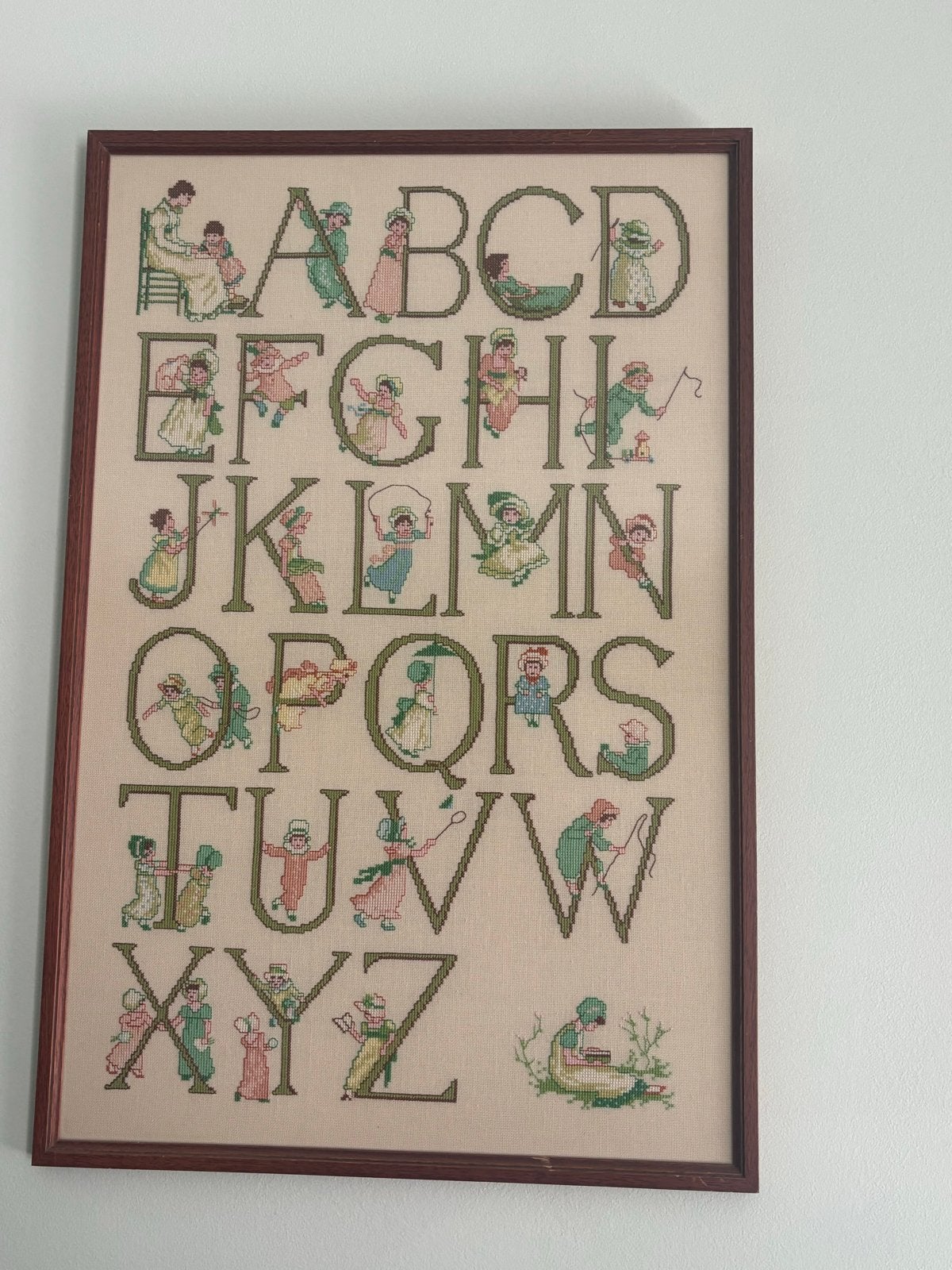 Vintage Geborduurd Alfabet Lijst - Kinderkamer Decoratie, Ophalen, Gebruikt, Handborduren, Borduurpakket