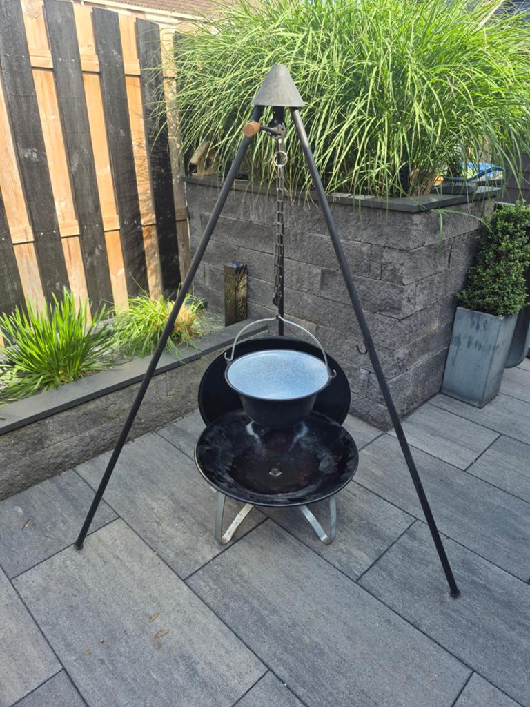 Weber vuurschaal en bbq driepoot, Tuin en Terras, Ophalen