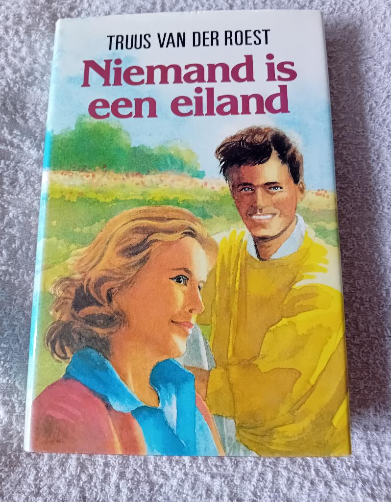 Niemand is een eiland. Truus van der roest, Ophalen of Verzenden, Gelezen