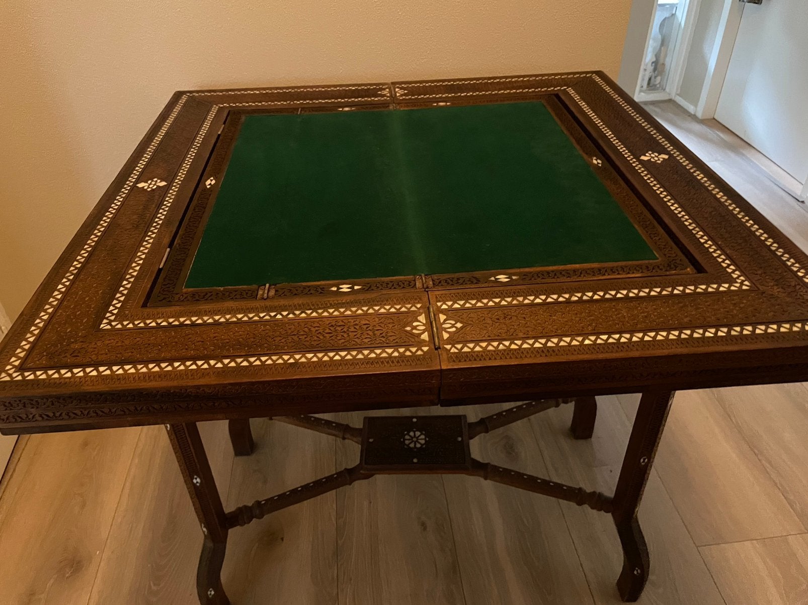 Handgemaakte speeltafel uit Damascus, Antiek en Kunst, Ophalen