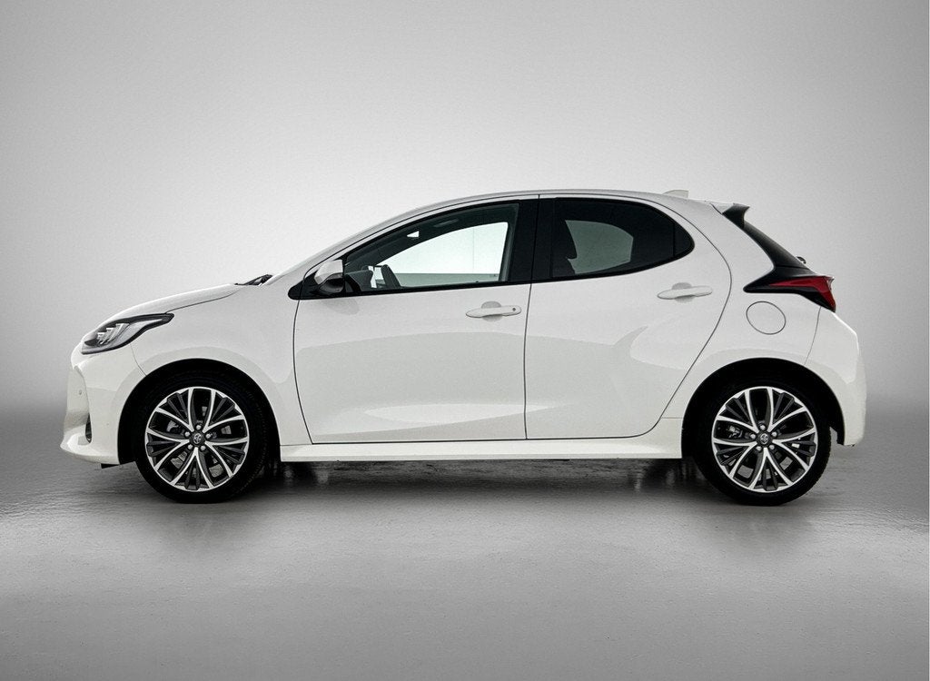 Toyota Yaris 1.5 Hybrid 130 Executive | BTW voertuig | Stoel, Auto's, Toyota, 12 maanden, 450 kg, Gebruikt, Wit