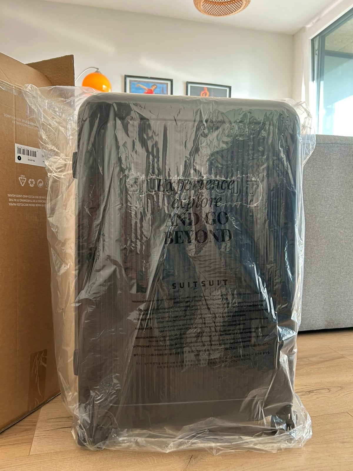 Suitsuit koffer zwart, ongebruikt, Hard kunststof, 45 tot 55 cm, Nieuw, 70 cm of meer