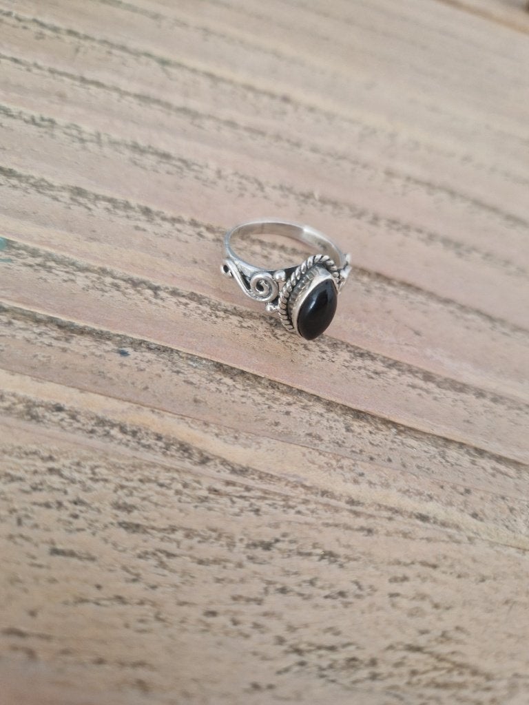 Antieke, zilveren ring met onyx. Maat 15., Ophalen of Verzenden, Zilver, Ring, Met edelsteen