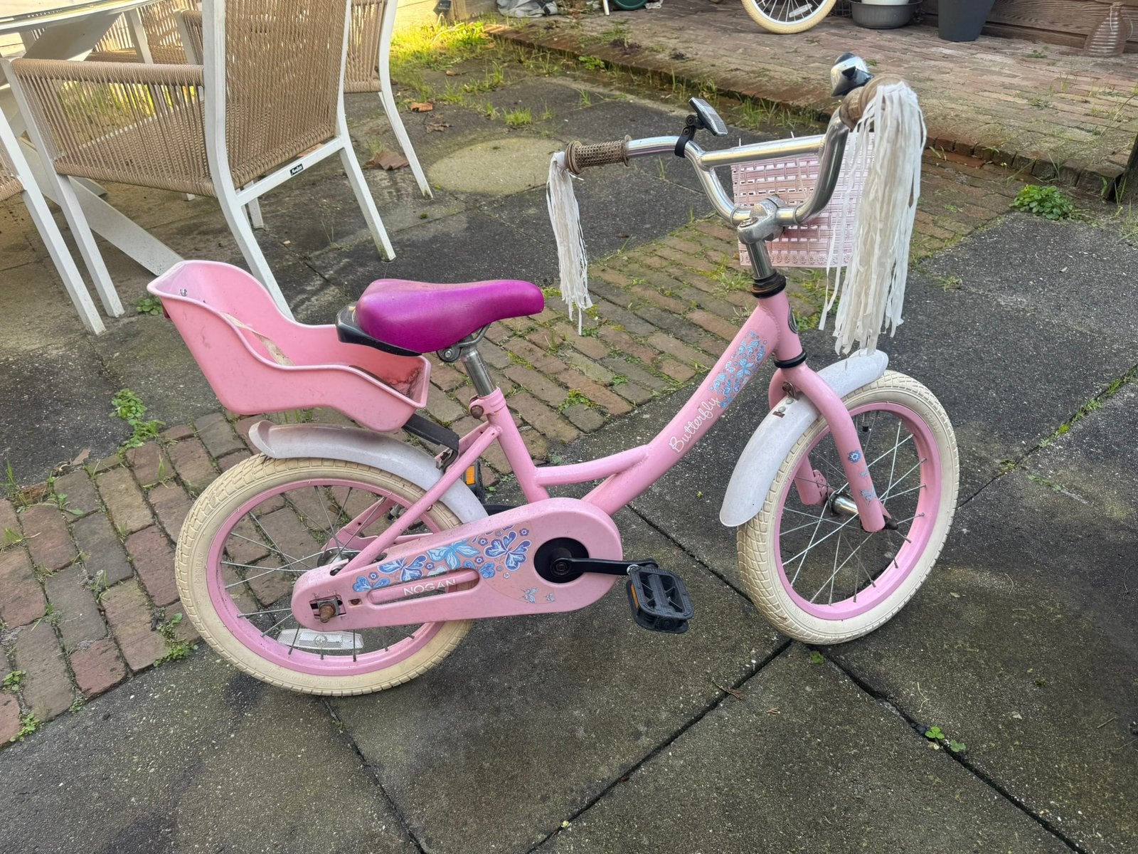Roze kinderfiets 16 inch met mandje en poppenstoeltje, Fietsen en Brommers, Ophalen, Gebruikt, Terugtraprem, 16 tot 20 inch