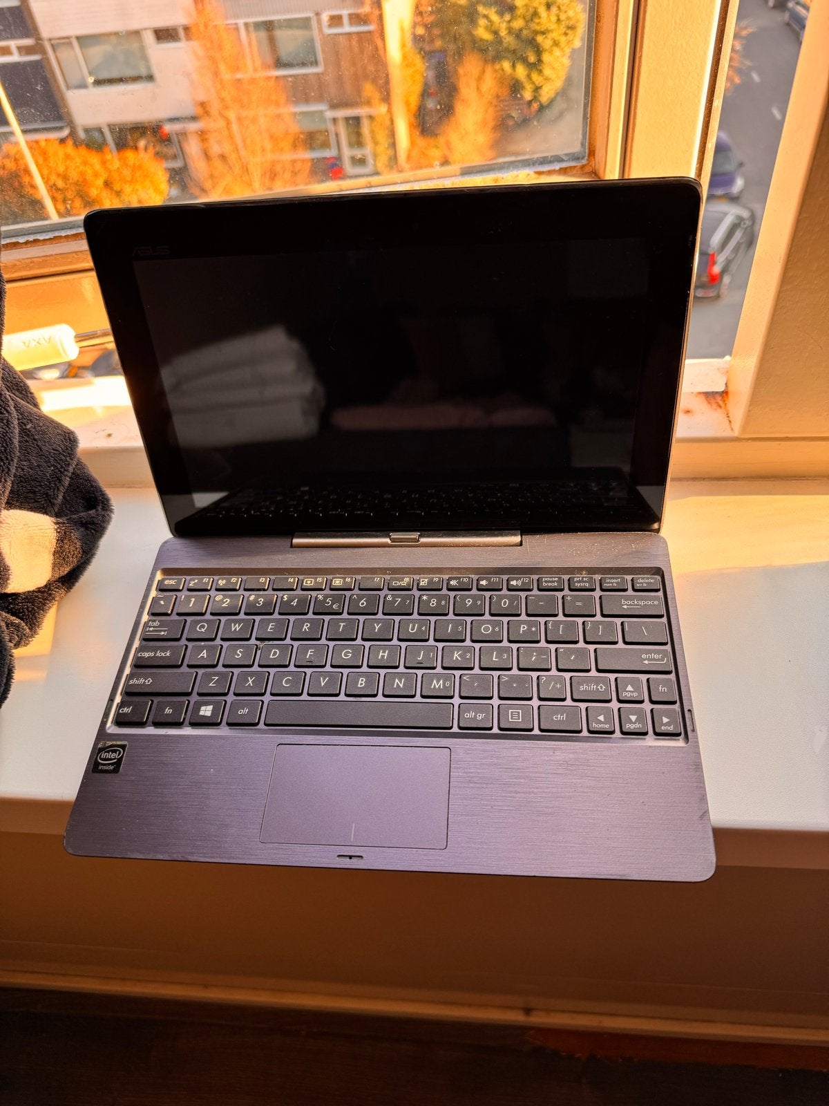 ASUS 2-in-1 Laptop/Tablet - Gebruikt, incl. oplader, Computers en Software, Ophalen, Zo goed als nieuw, Met touchscreen
