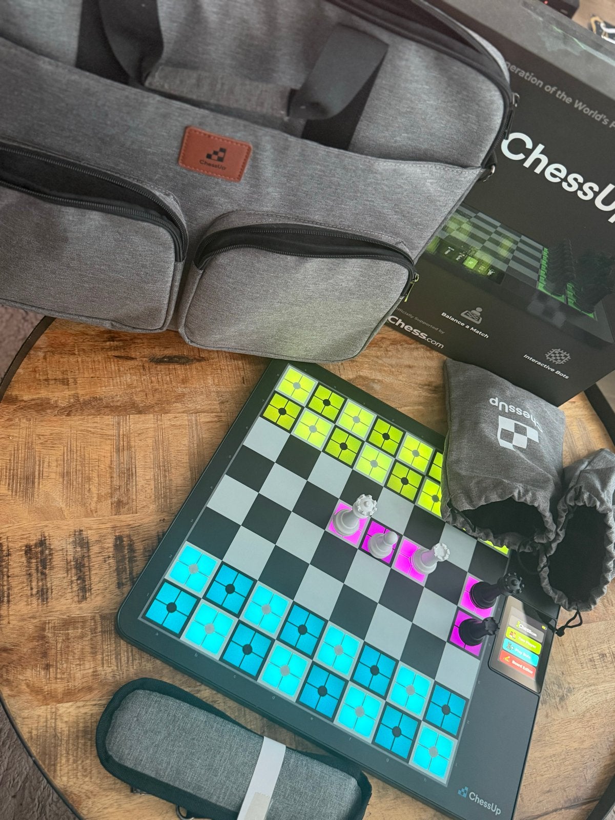 ChessUp Elektronisch Schaakbord met Draagtas, Een of twee spelers, Ophalen, Zo goed als nieuw, Reisspel