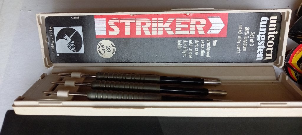 Vintage Unicorn Tungsten Striker dartset, England, Ophalen of Verzenden, Zo goed als nieuw, Pijlen