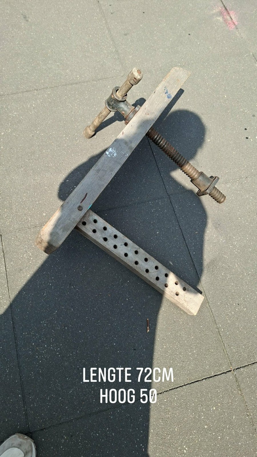 Robuuste bankschroef - 72cm lang, 50cm hoog, Ophalen