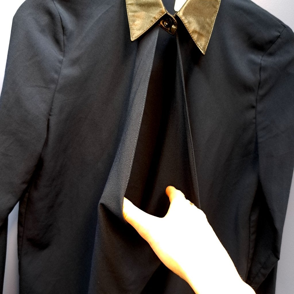 Nikkie blauwe blouse met zwart pu-leren kraag mt 34 nr 37252, Blauw, ., Nikkie, Ophalen of Verzenden