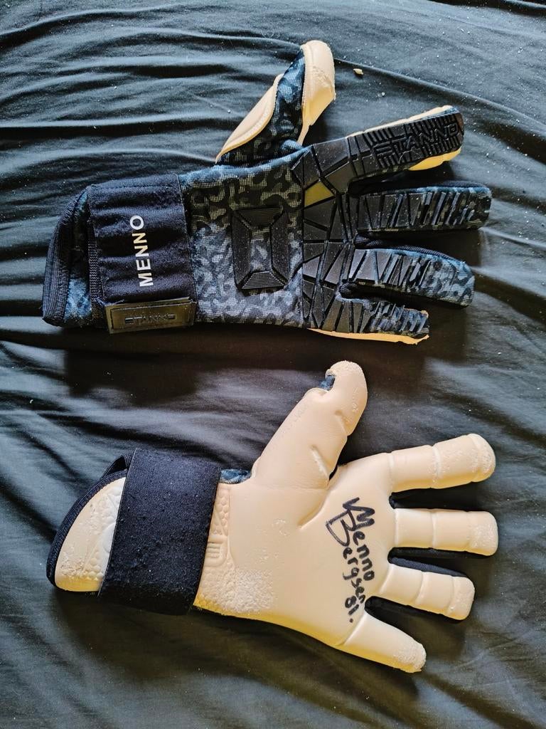 Menno Bersen Keepershandschoenen CL Play-offs 22/23, Ophalen of Verzenden, Gebruikt, Handschoenen