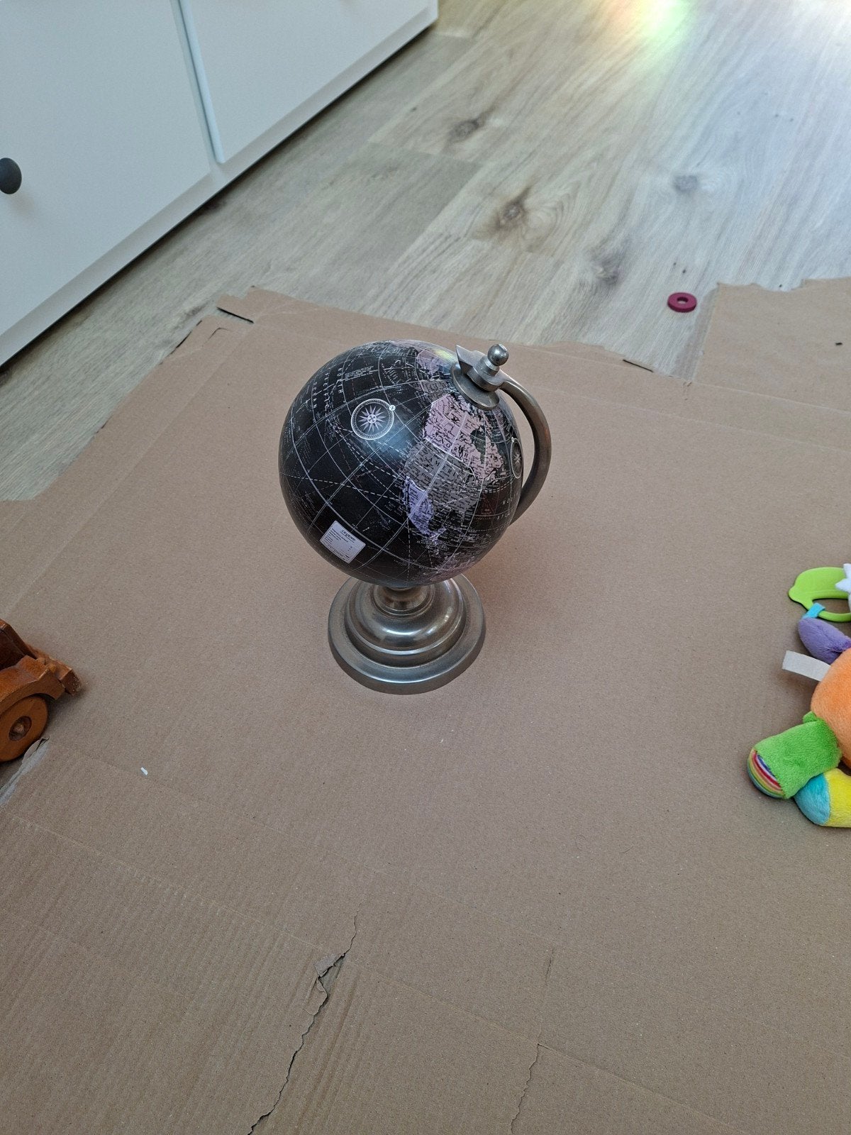 Decoratieve wereldbol - Zwart met antieke look, Ophalen, Gebruikt, Draaibaar, Metaal