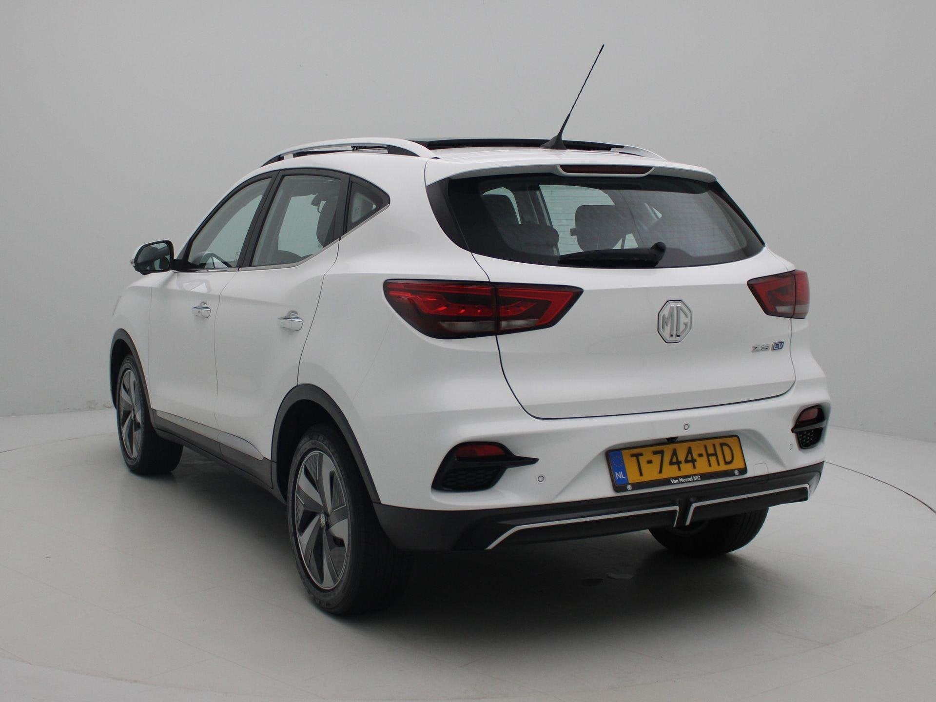 MG ZS EV Standard Range Luxury 50 kWh, Auto's, 12 maanden, Gebruikt, ZS, Wit