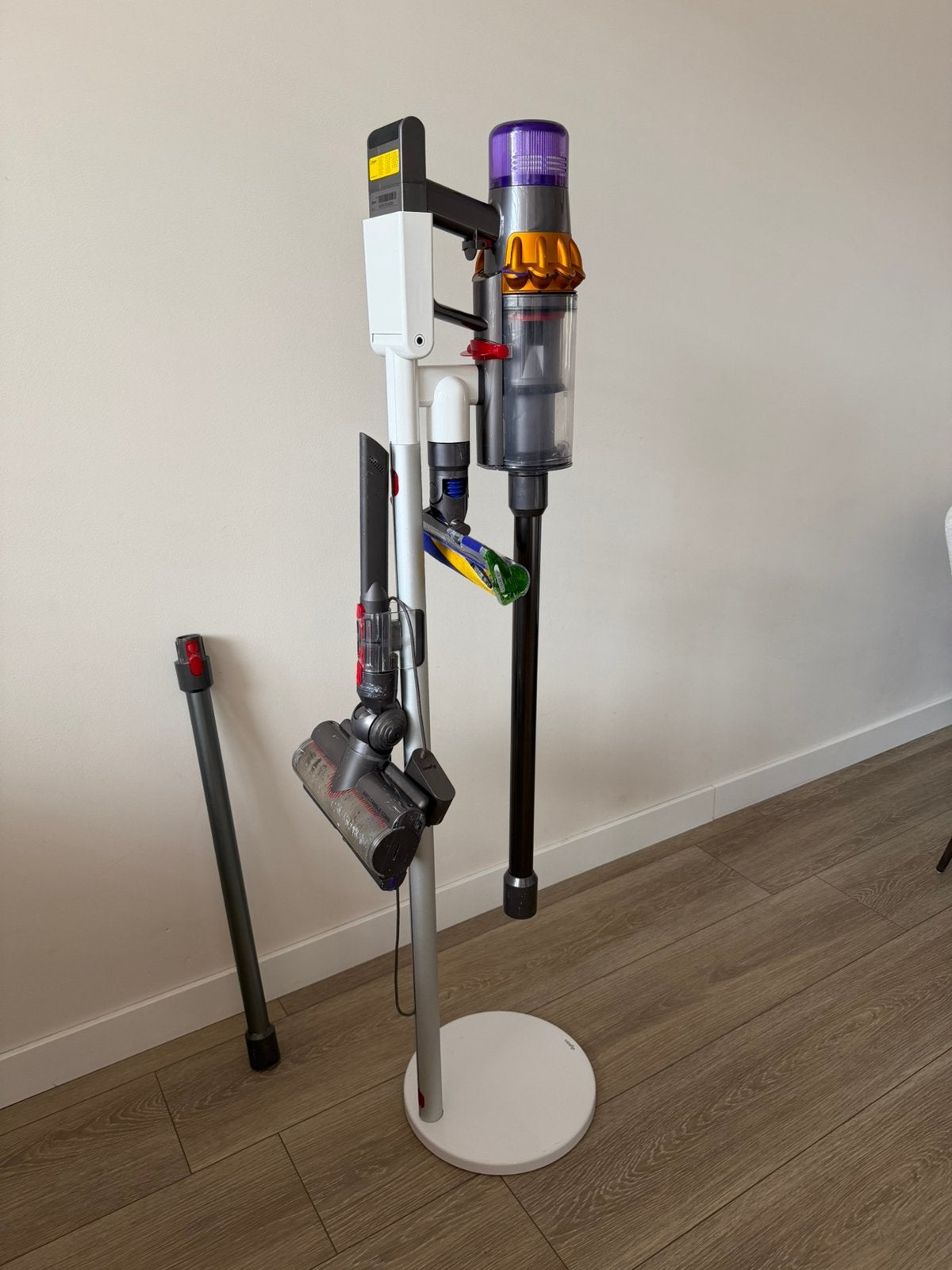 Dyson V15 Detect Absolute – compleet met accessoires, Witgoed en Apparatuur, Stofzuigers, Ophalen, Zo goed als nieuw, Dyson, Geschikt voor tapijt