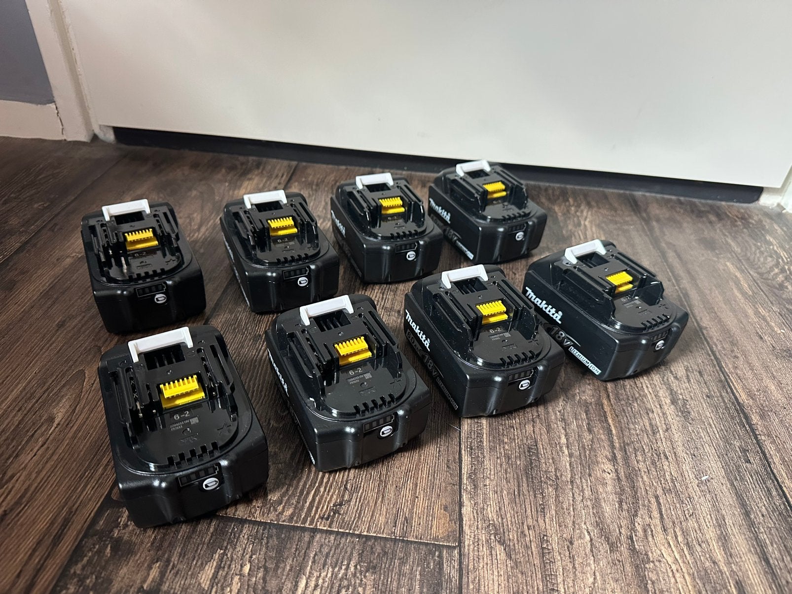 8x “Makita” LXT 18V / 6Ah + omvormer, Doe-het-zelf en Verbouw, Gereedschap | Machine-onderdelen en Toebehoren, Ophalen of Verzenden