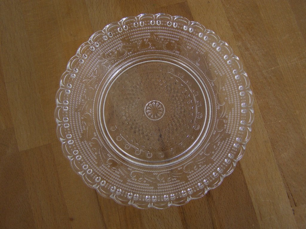 Mooi bewerkt glazen schaaltje, 12,5 cm doorsnee, Antiek en Kunst, Ophalen of Verzenden