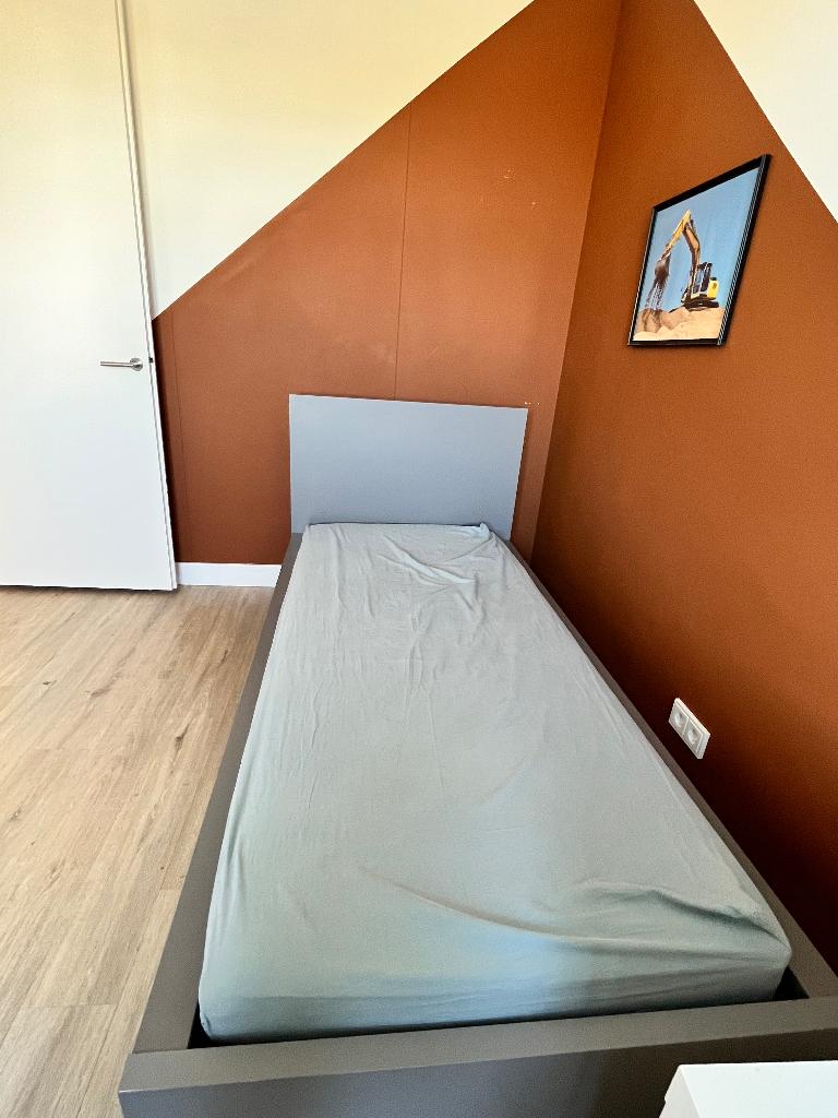 Malm bed + matras + lattenbodem, moet weg!, Huis en Inrichting, Ophalen, Gebruikt, Eenpersoons, 140 cm