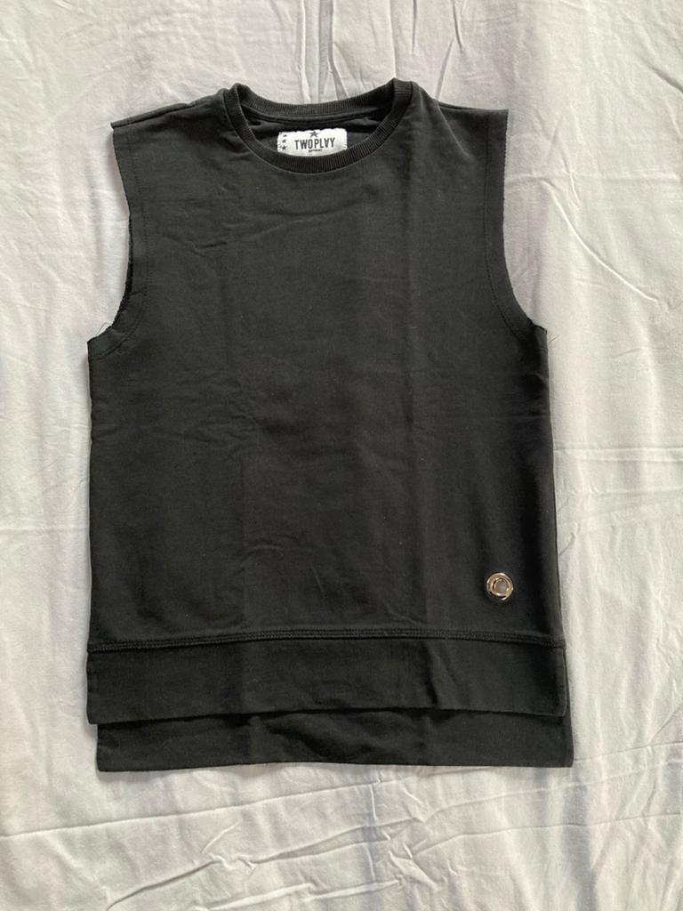 Mouwloos shirt TwoPlay, maat 140/146, zo goed als nieuw, Ophalen of Verzenden, Zo goed als nieuw, Meisje, Shirt of Longsleeve